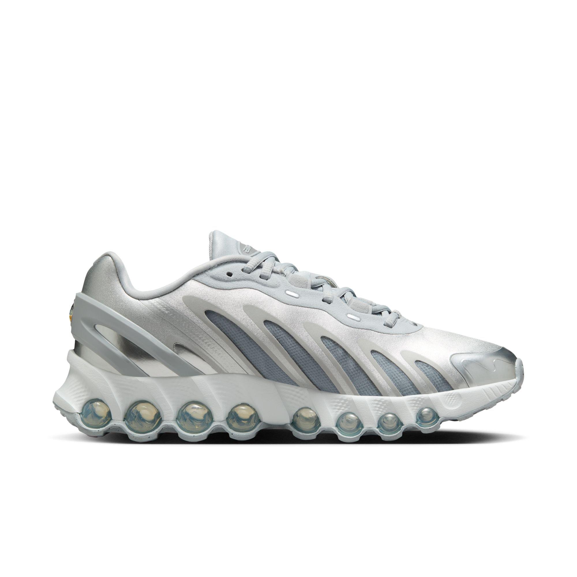 Nike Air Max Dn8 "Metallic Silver" Women's Shoe - WOLF GREY/METALLIC SILVER/OFF WHITE Thumbnail View 2