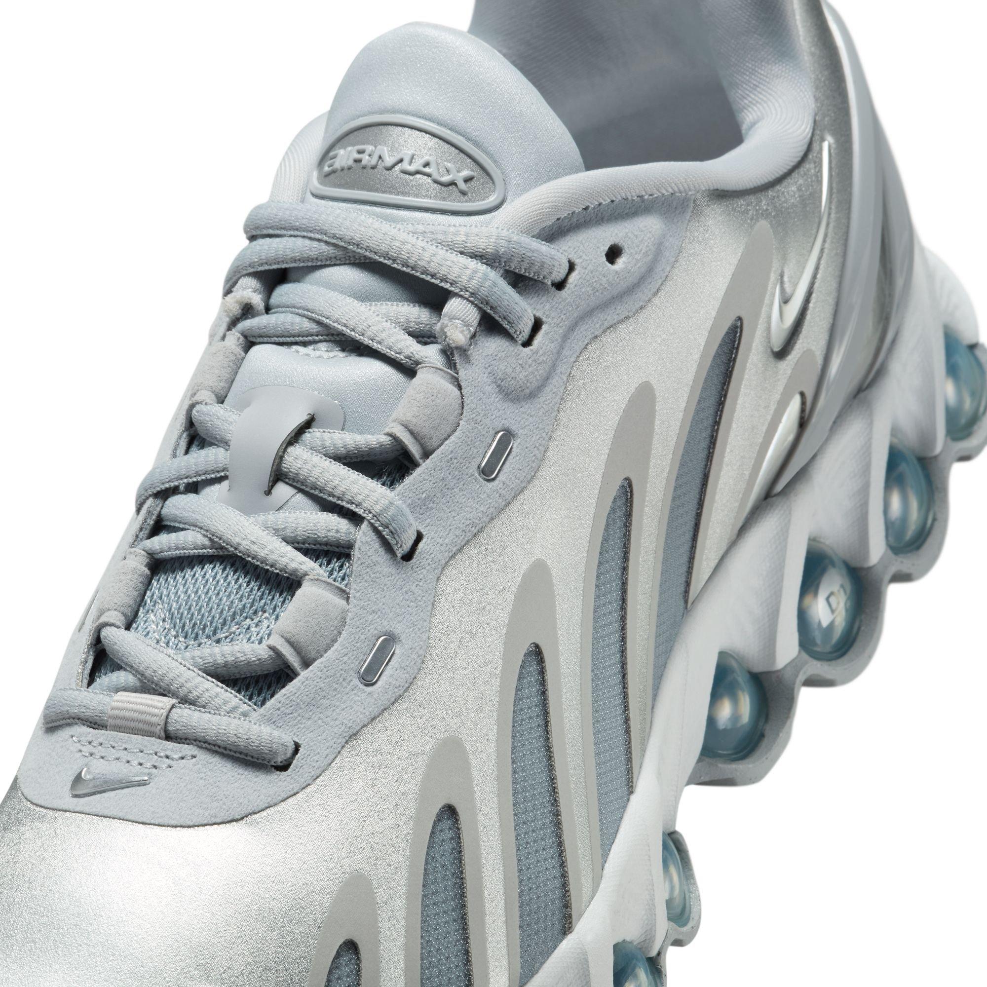 Nike Air Max Dn8 "Metallic Silver" Women's Shoe - WOLF GREY/METALLIC SILVER/OFF WHITE Thumbnail View 4