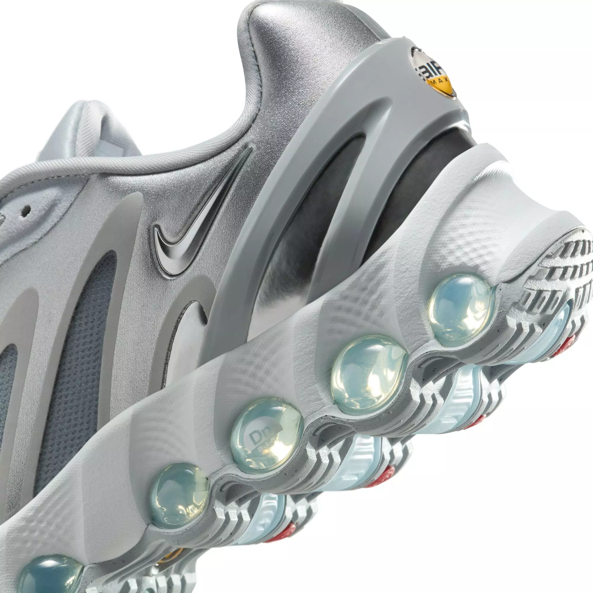 Nike Air Max Dn8 "Metallic Silver" Women's Shoe - WOLF GREY/METALLIC SILVER/OFF WHITE