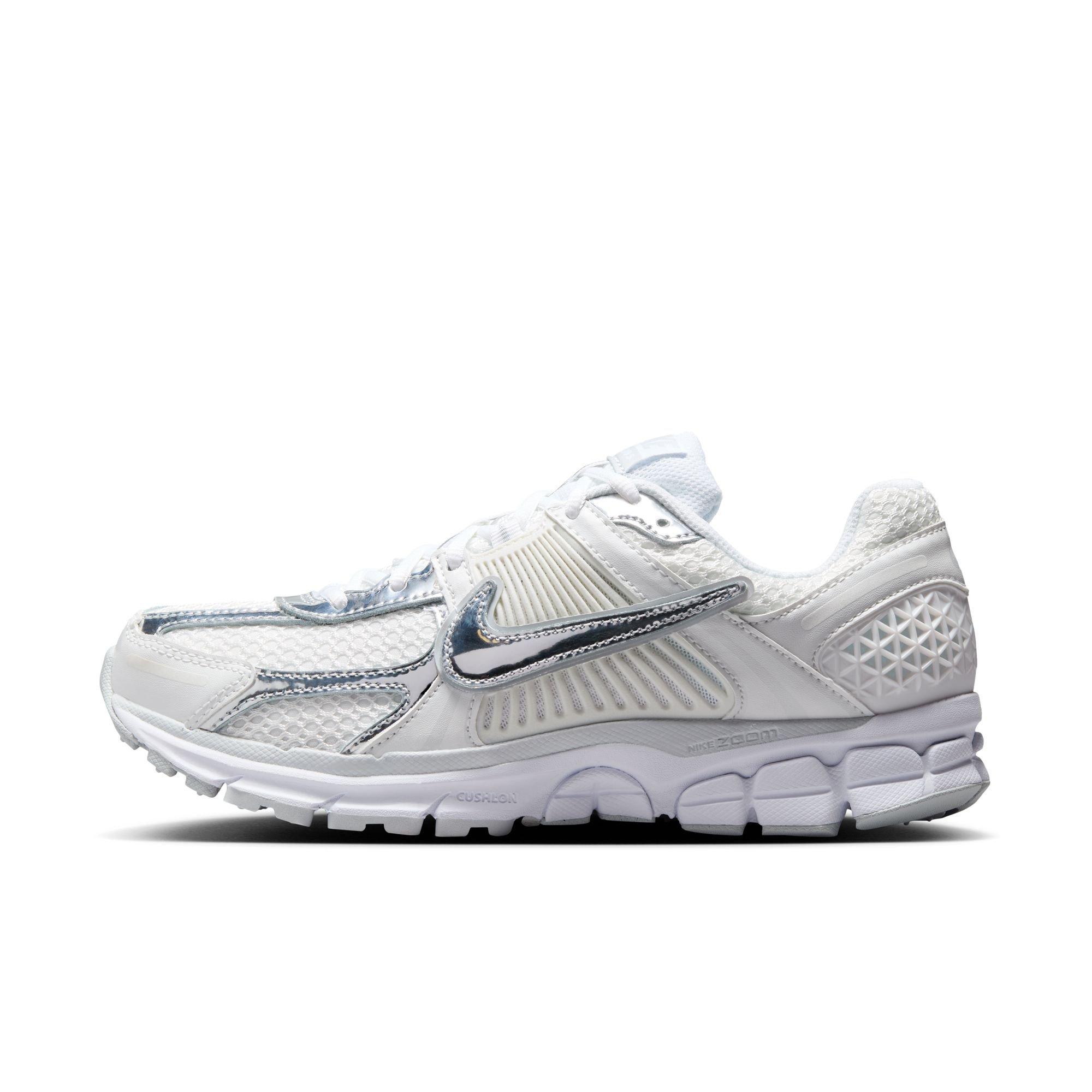 Nike Zoom Vomero 5 Gold "White/Metallic Silver/Summit White" Women's Shoe - WHITE/SILVER Thumbnail View 3