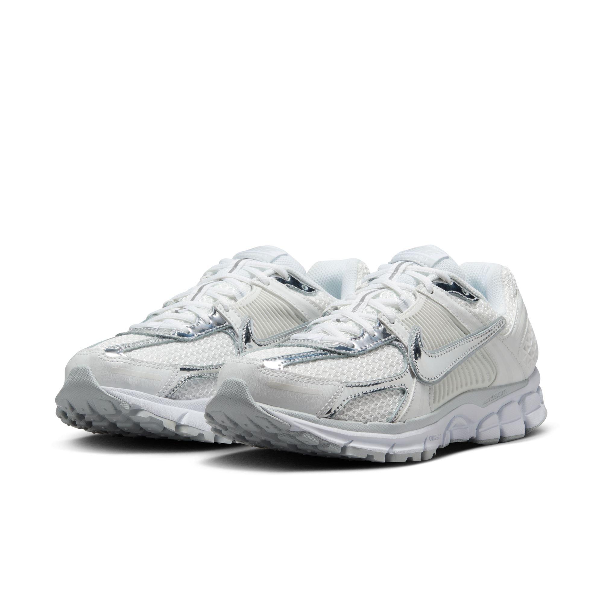 Nike Zoom Vomero 5 Gold "White/Metallic Silver/Summit White" Women's Shoe - WHITE/SILVER Thumbnail View 5