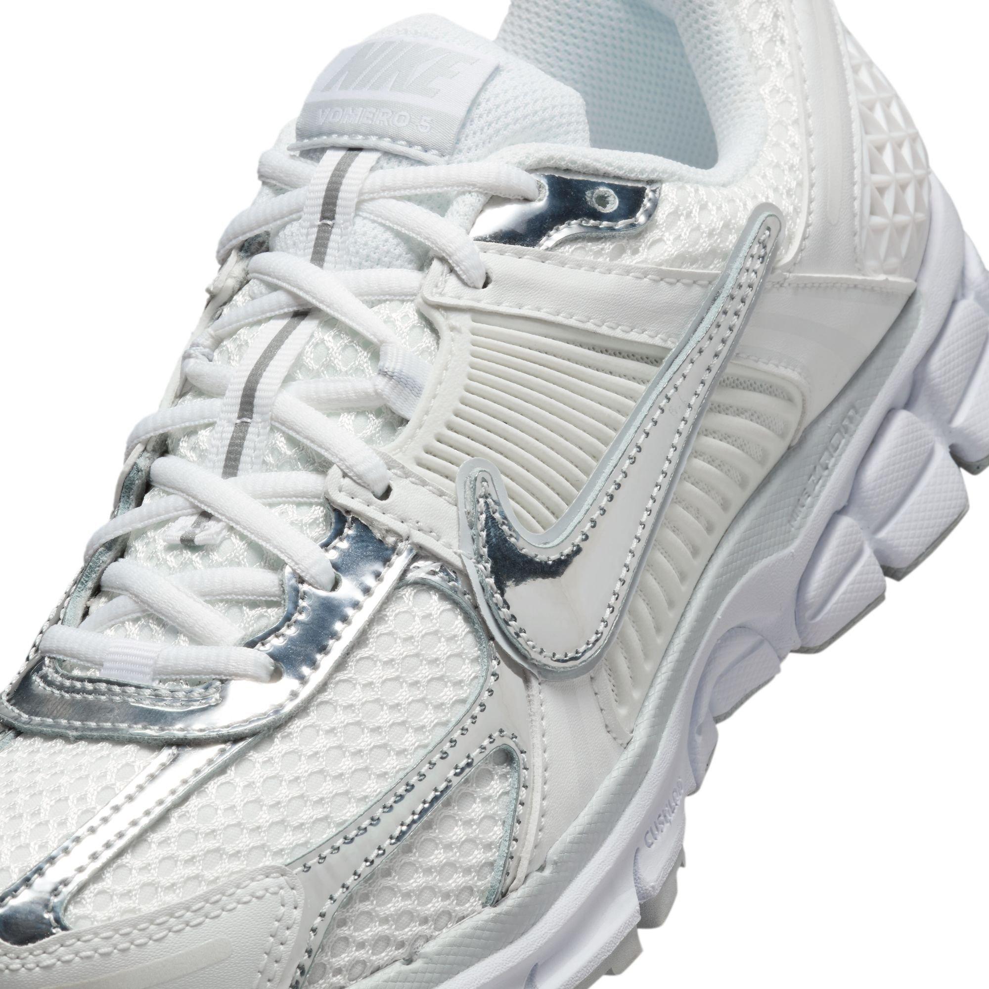 Nike Zoom Vomero 5 Gold "White/Metallic Silver/Summit White" Women's Shoe - WHITE/SILVER Thumbnail View 9