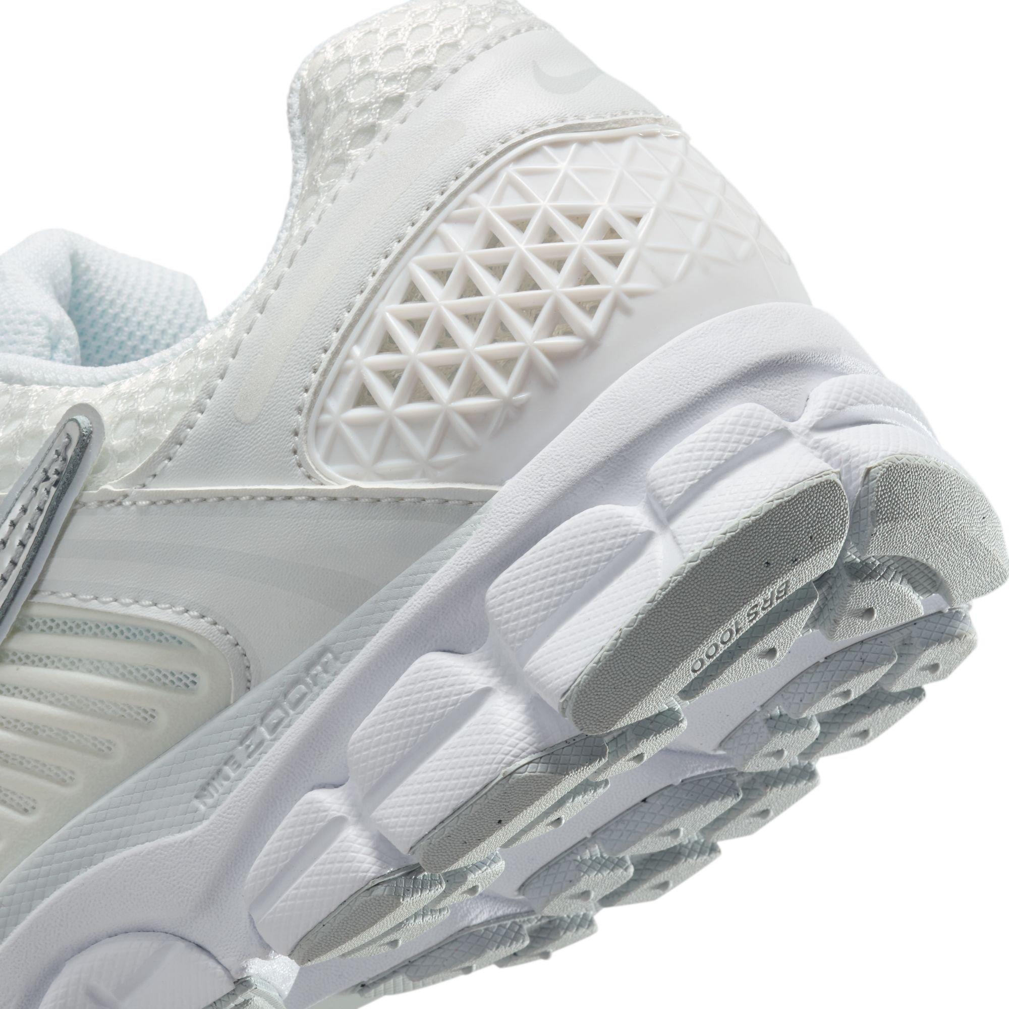 Nike Zoom Vomero 5 Gold "White/Metallic Silver/Summit White" Women's Shoe - WHITE/SILVER Thumbnail View 10