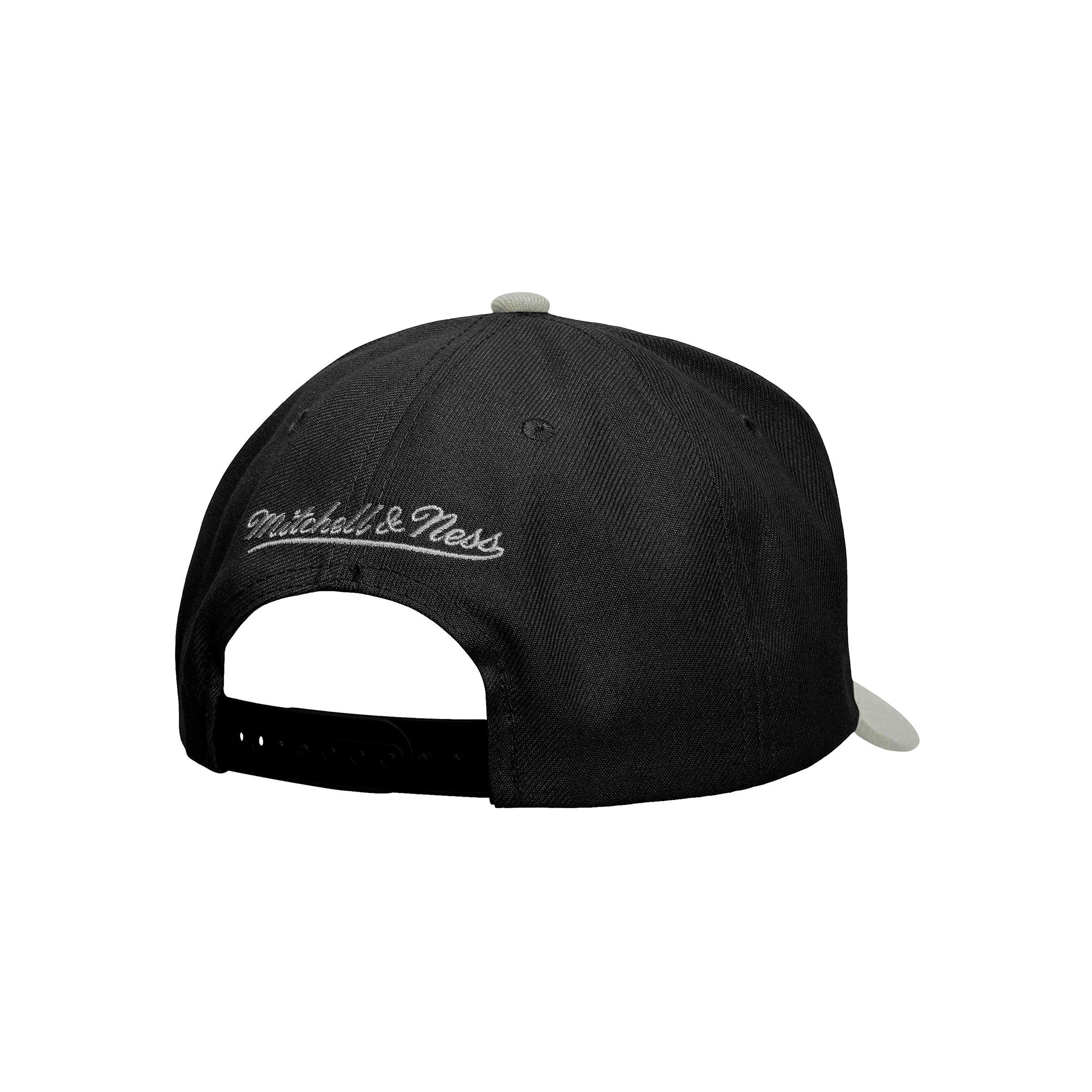 Mitchell & Ness Chicago White Sox MLB Script Pro Snapback Hat