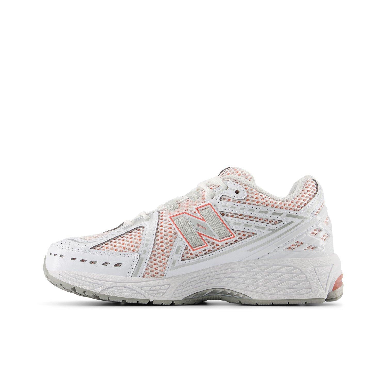 New Balance Grade School Girls' "White/Pink" Shoe