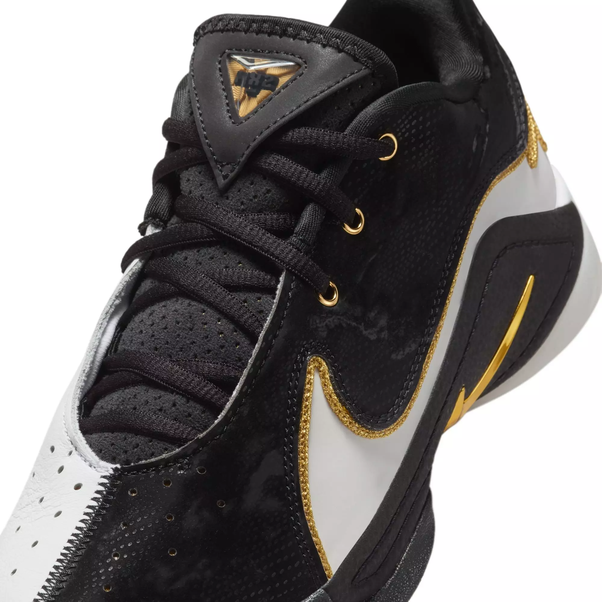 Nike LeBron XXII Split "White/Black/Metallic Gold" Grade School Boys' Basketball Shoe - WHITE/BLACK/GOLD