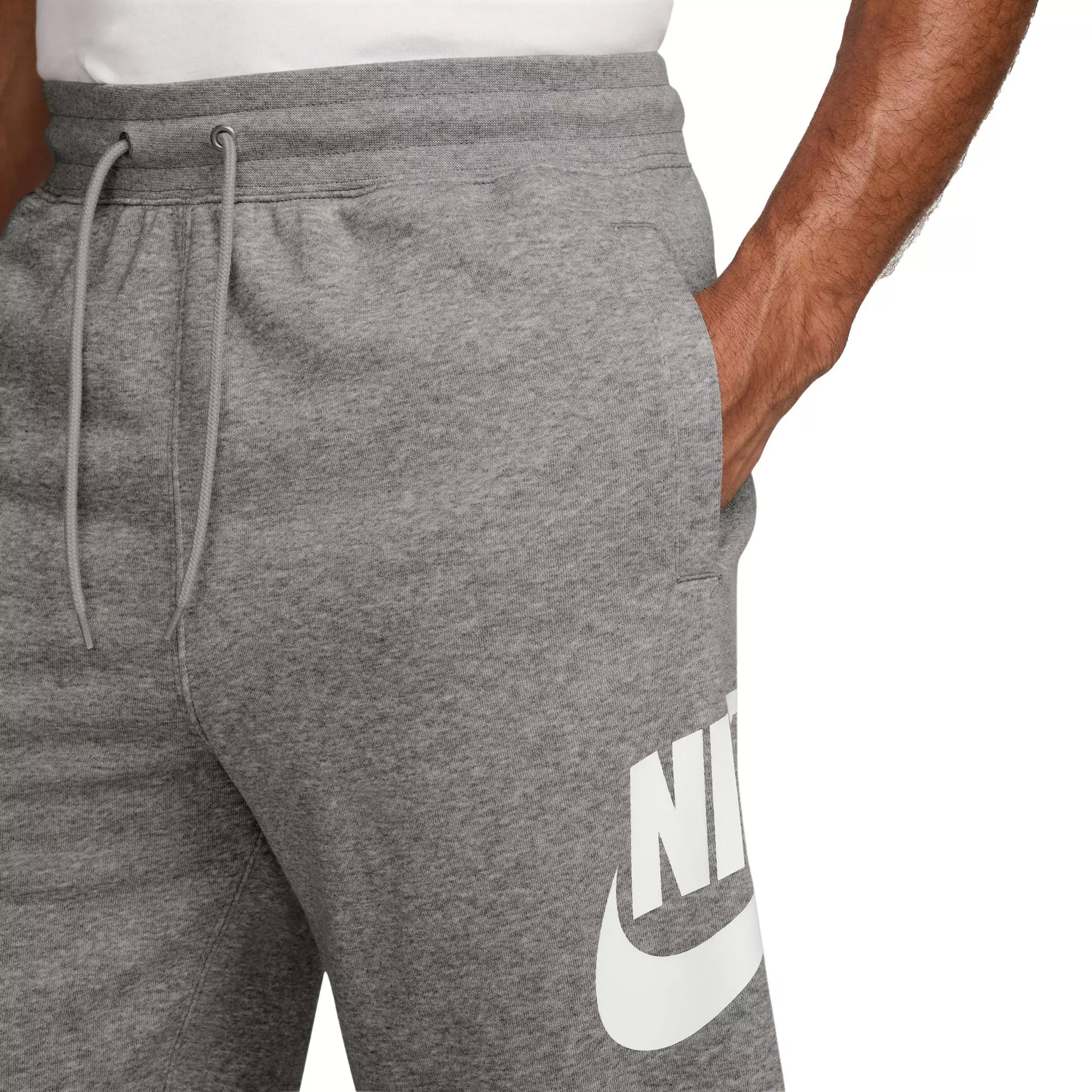 Nike Men's Club French Terry Alumni Shorts - GREY