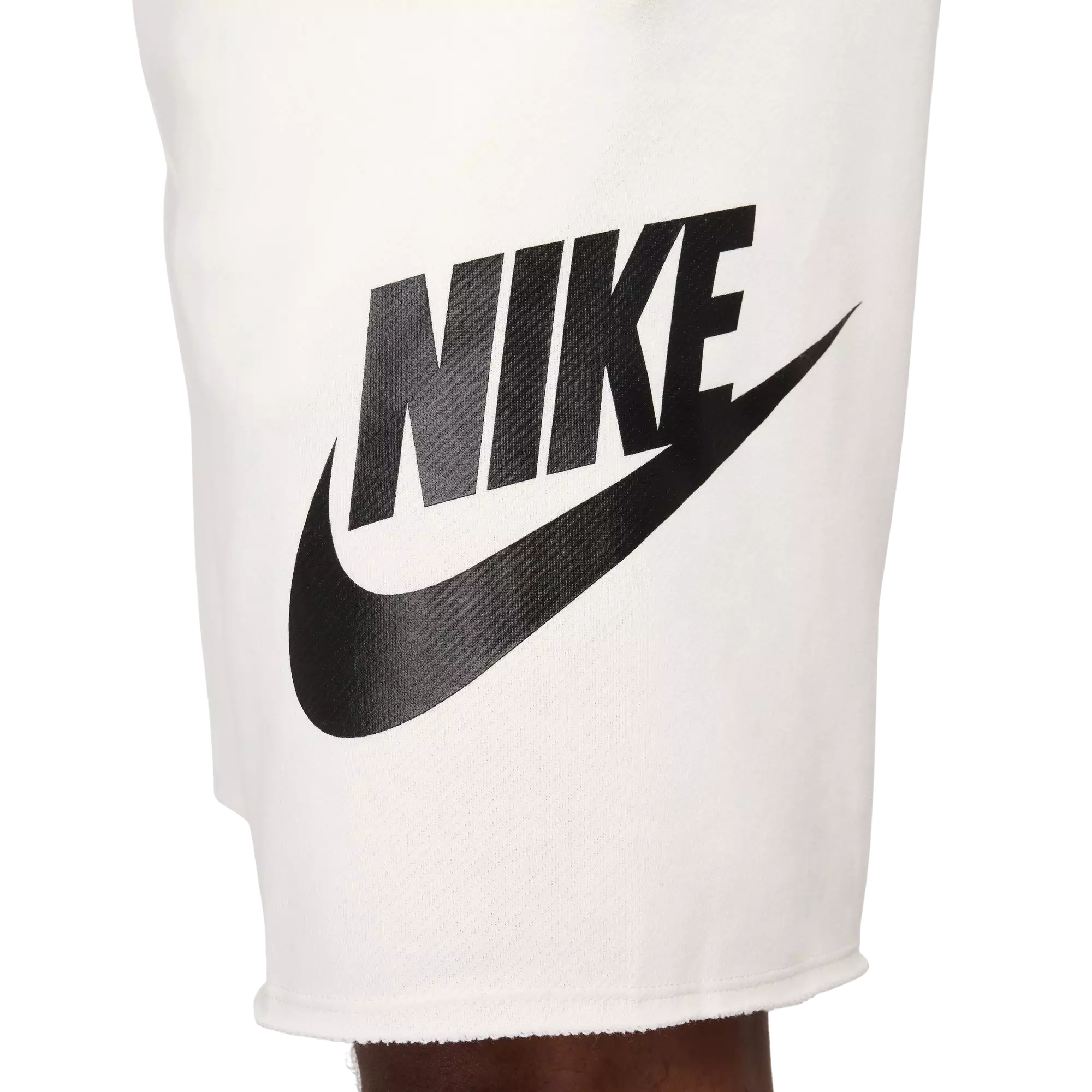 Nike Men's Club French Terry Alumni Shorts - WHITE