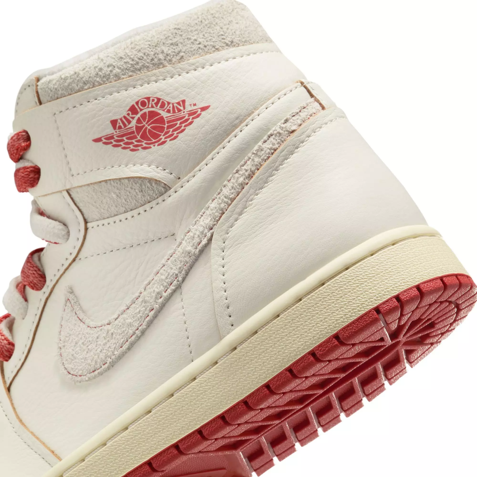 Jordan 1 High OG "Rare Air" Women's Shoe - SAIL/CINNABAR/LIGHT BONE