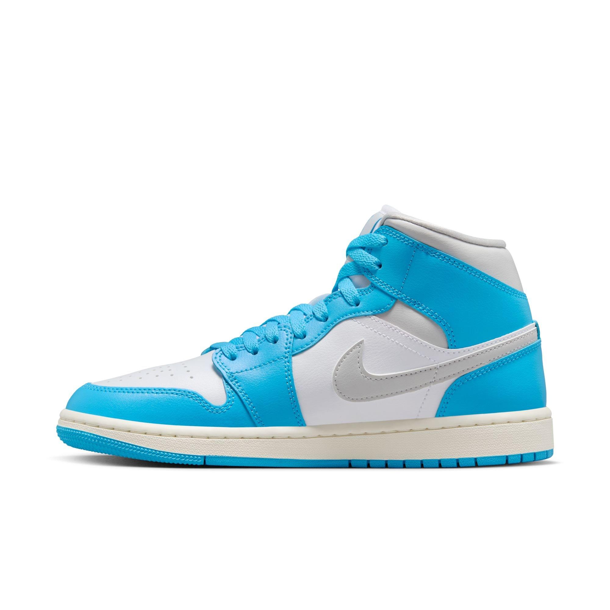 Jordan 1 Mid "Dk Powder Blue/Neutral Grey/White/Sail" Women's Shoe - BLUE/WHITE Thumbnail View 4