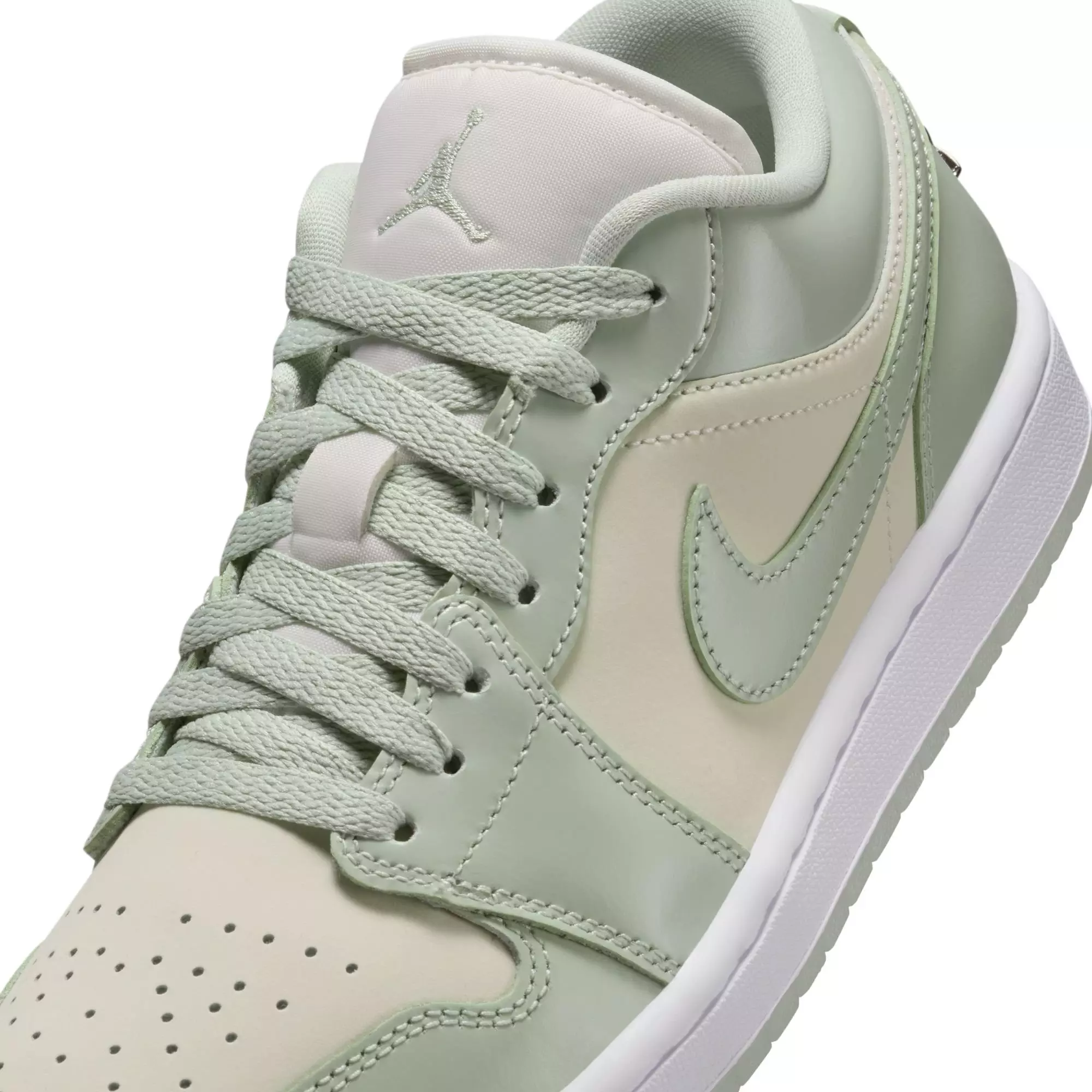 Jordan 1 Low SE "Sail/Seafoam/Metallic Silver/White" Women's Shoe - WHITE/GREEN
