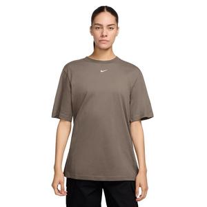 Nike Women's Sportswear Essential Tee