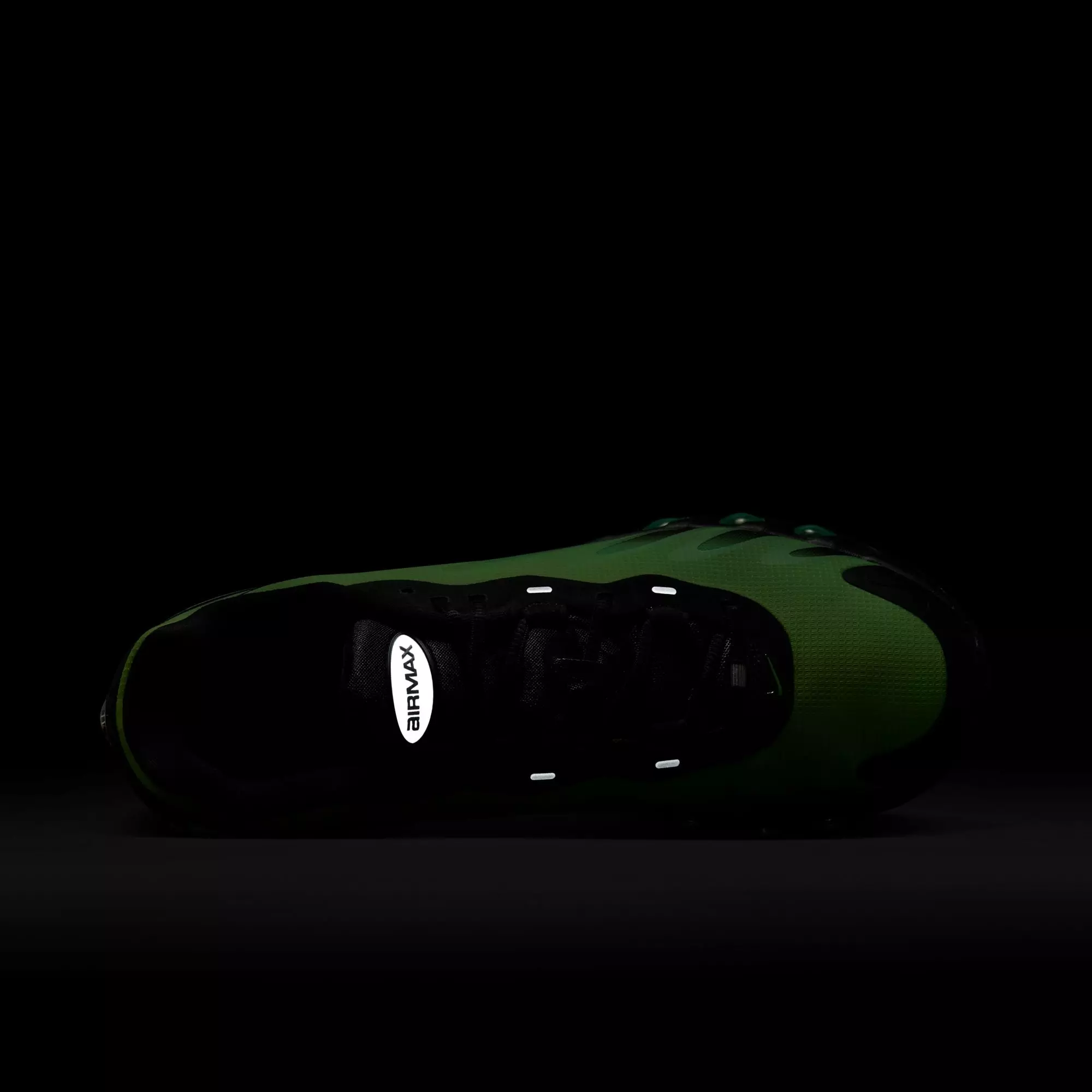 Nike Air Max Dn8 "Volt" Men's Shoe - GREEN/BLACK