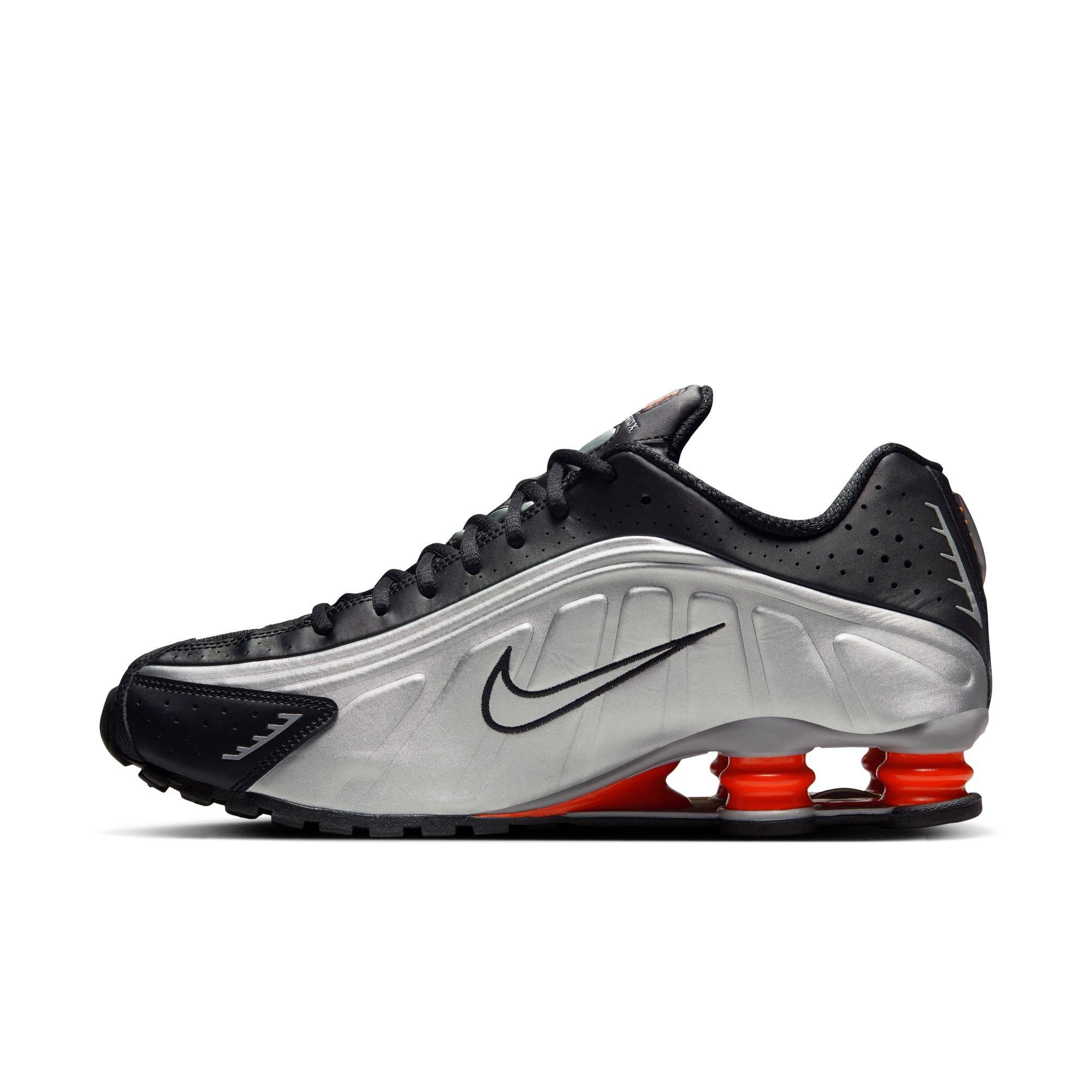 Nike Shox R4 "Metallic Silver/Black" Men's Shoe - SILVER/BLACK Thumbnail View 4
