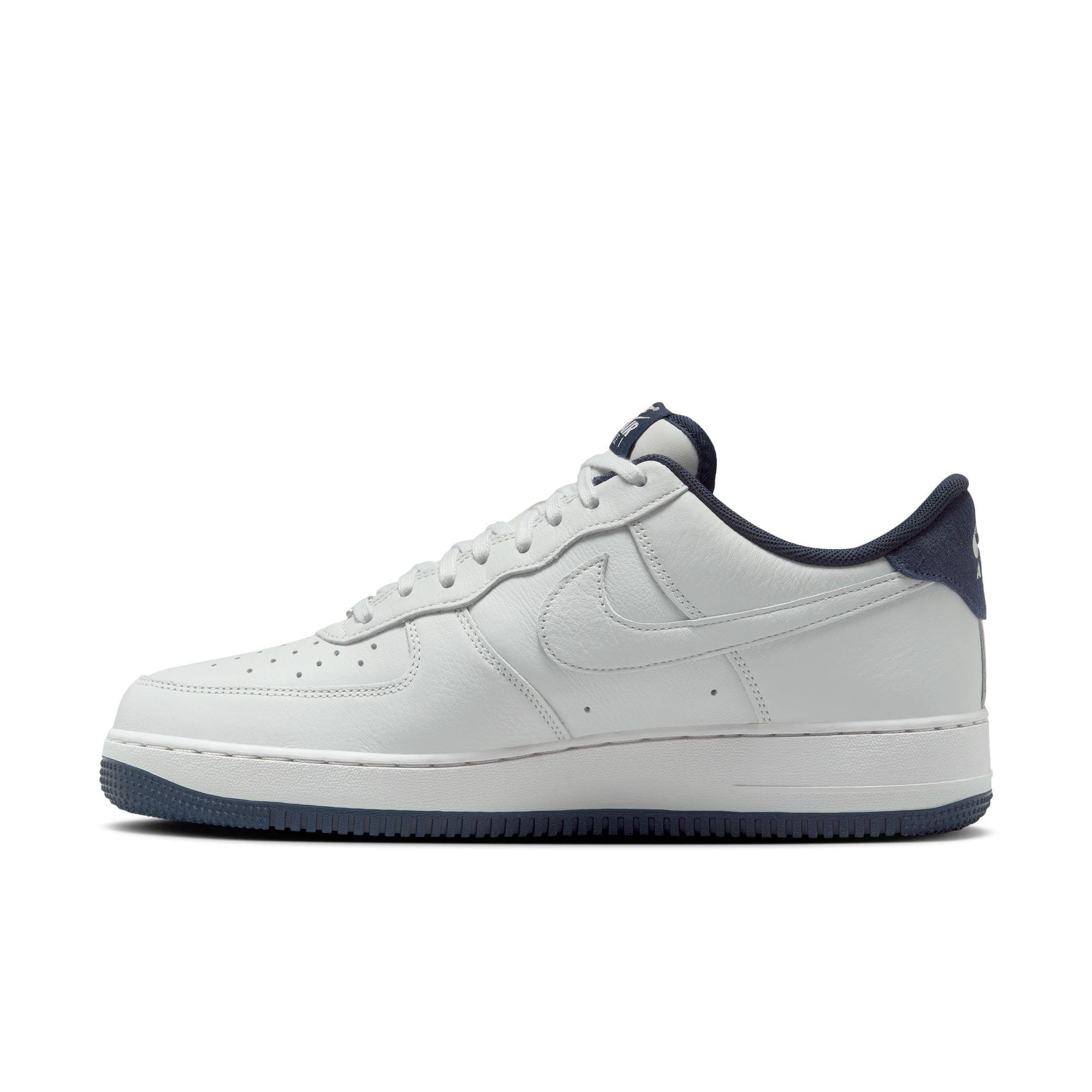 Nike Air Force '07 LV8 