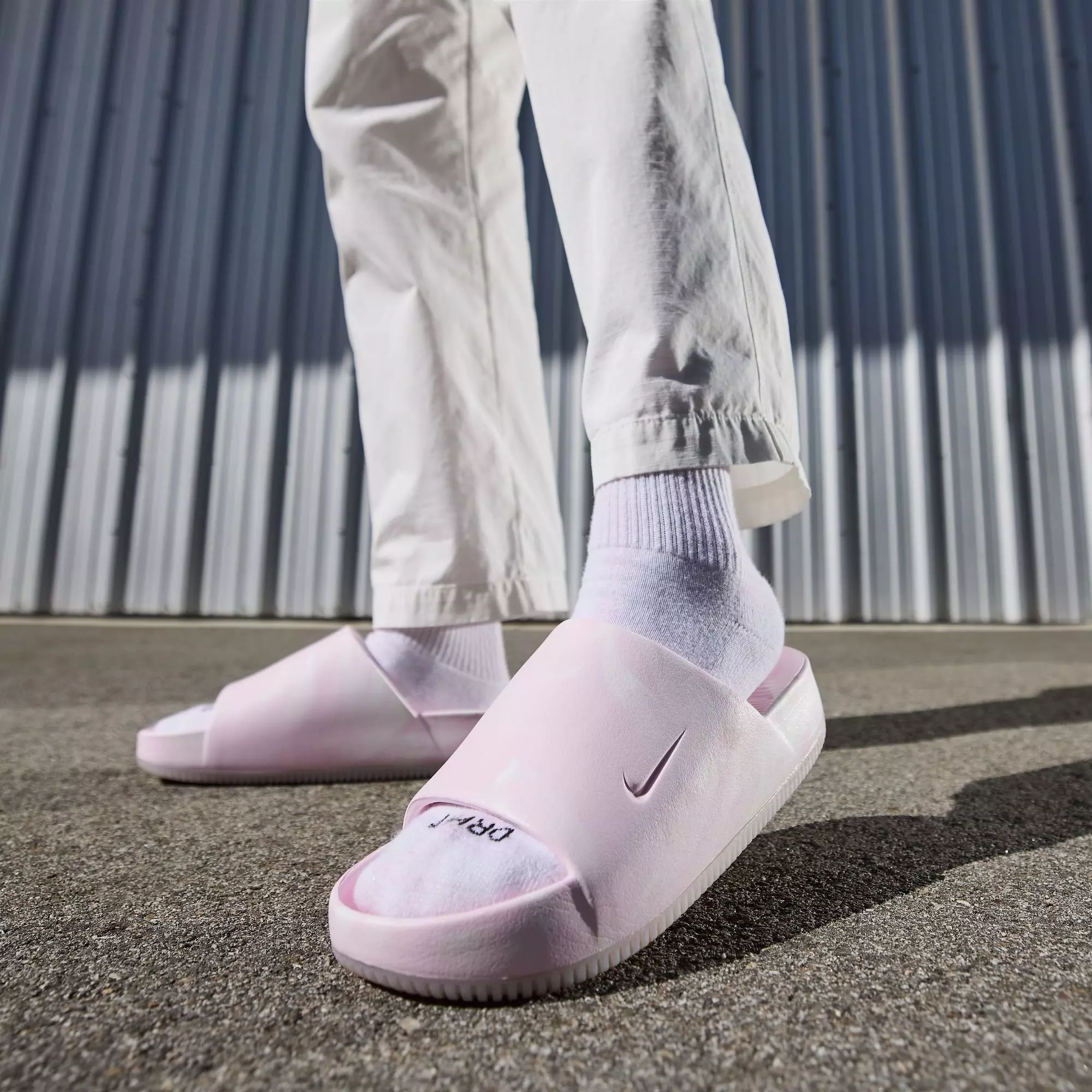 Nike Calm SE "Pink Foam" Women's Slide - PINK