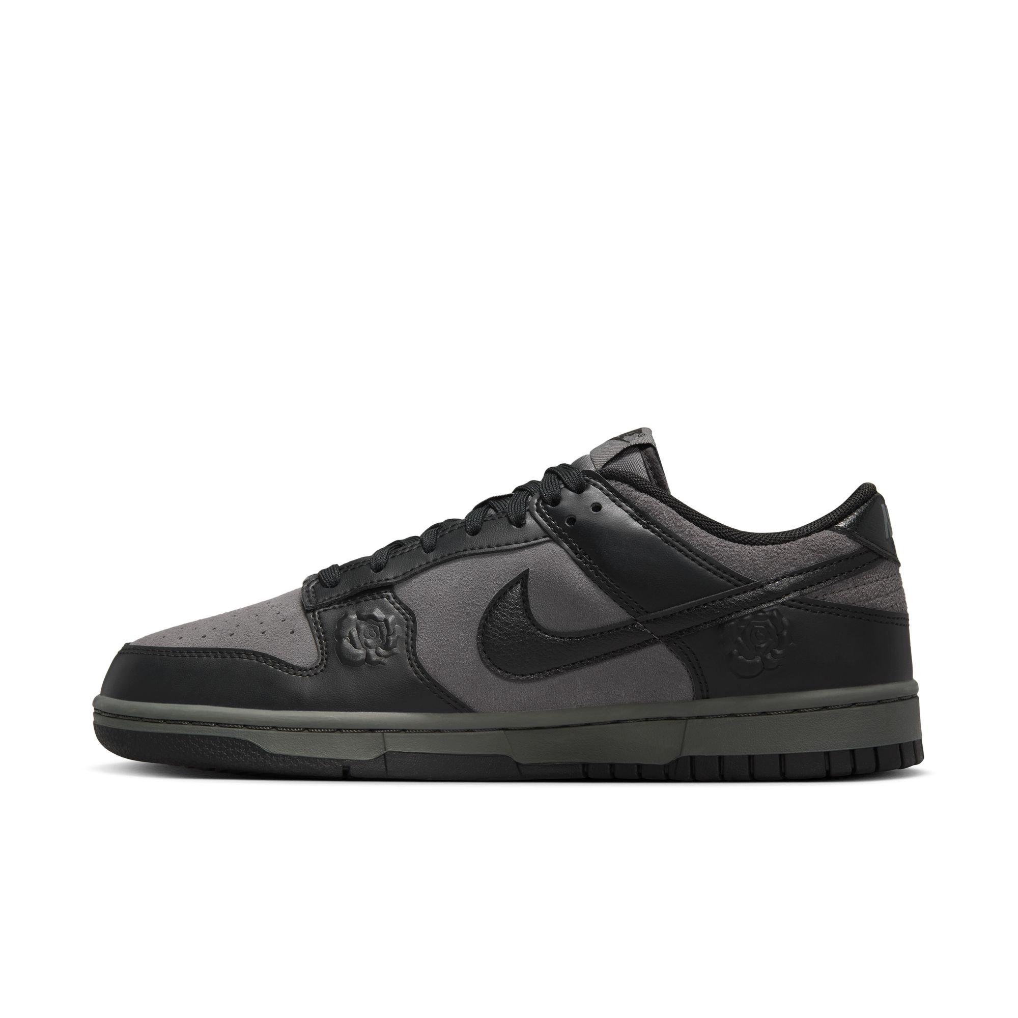 Nike Dunk Low "Black Roses" Women's Shoe - BLACK/GREY Thumbnail View 4