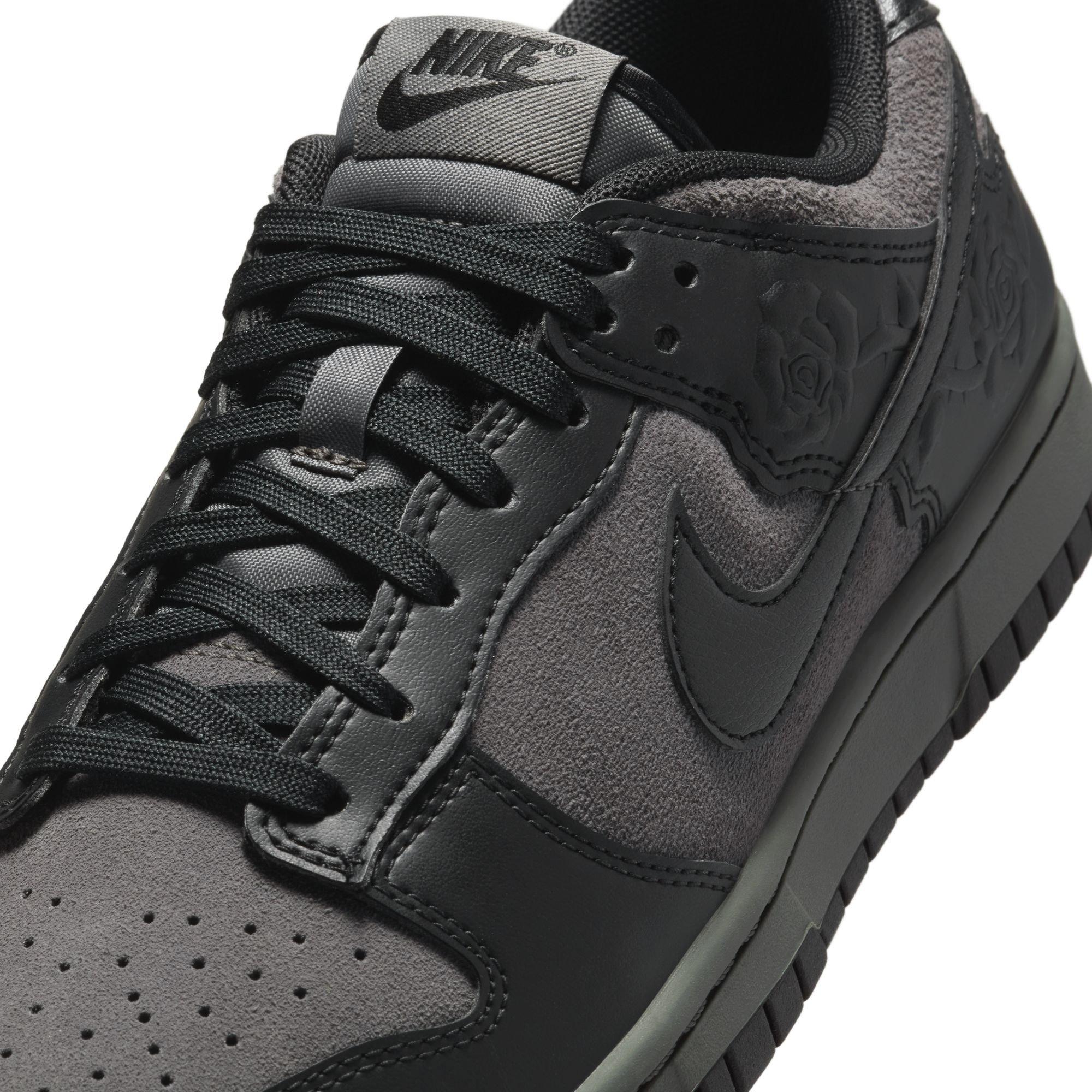 Nike Dunk Low "Black Roses" Women's Shoe - BLACK/GREY Thumbnail View 10