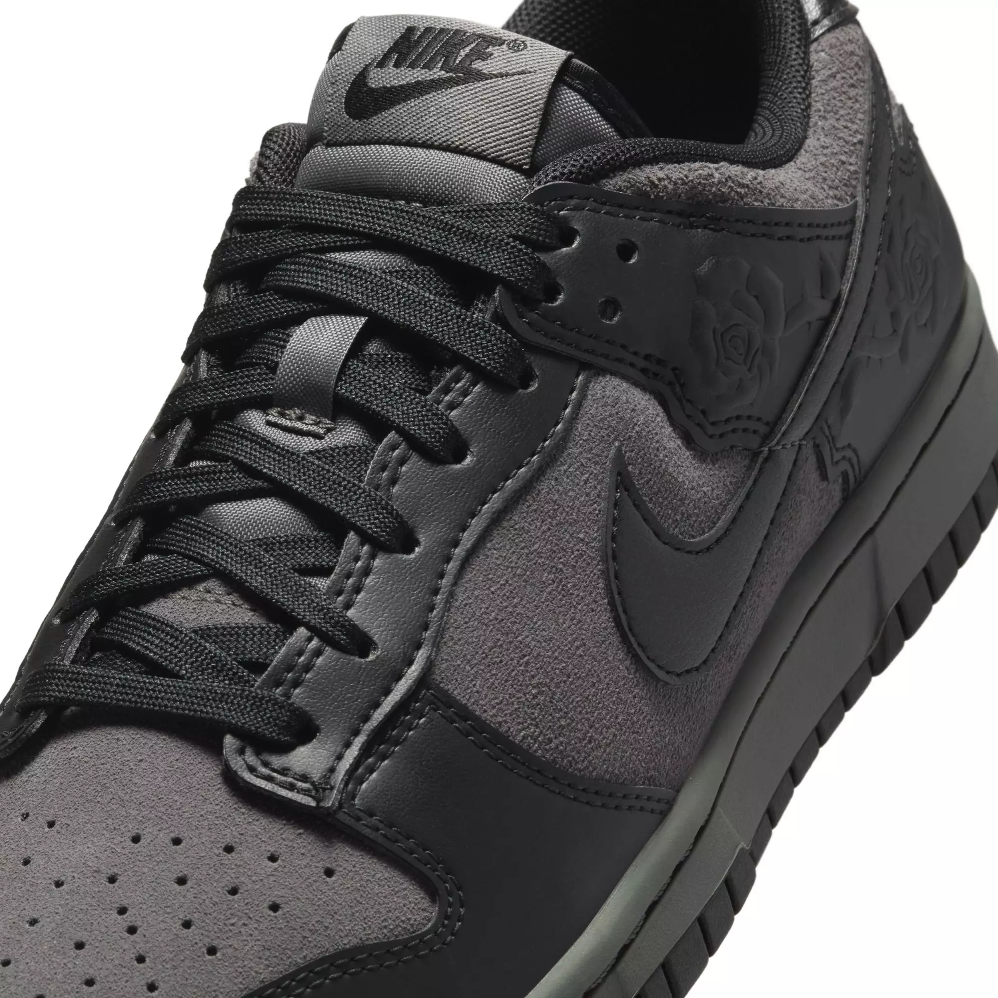 Nike Dunk Low "Black Roses" Women's Shoe - BLACK/GREY