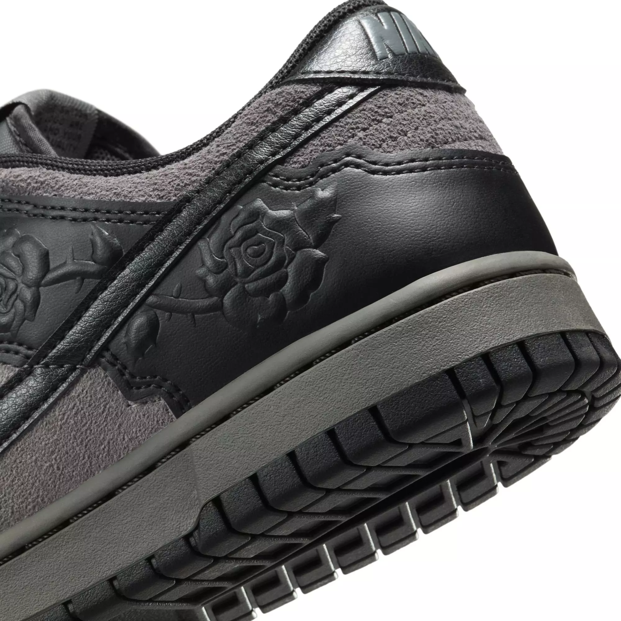 Nike Dunk Low "Black Roses" Women's Shoe - BLACK/GREY