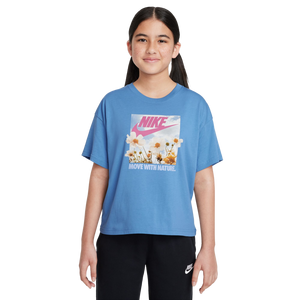 Nike Big Girls' Sportswear Photo Tee