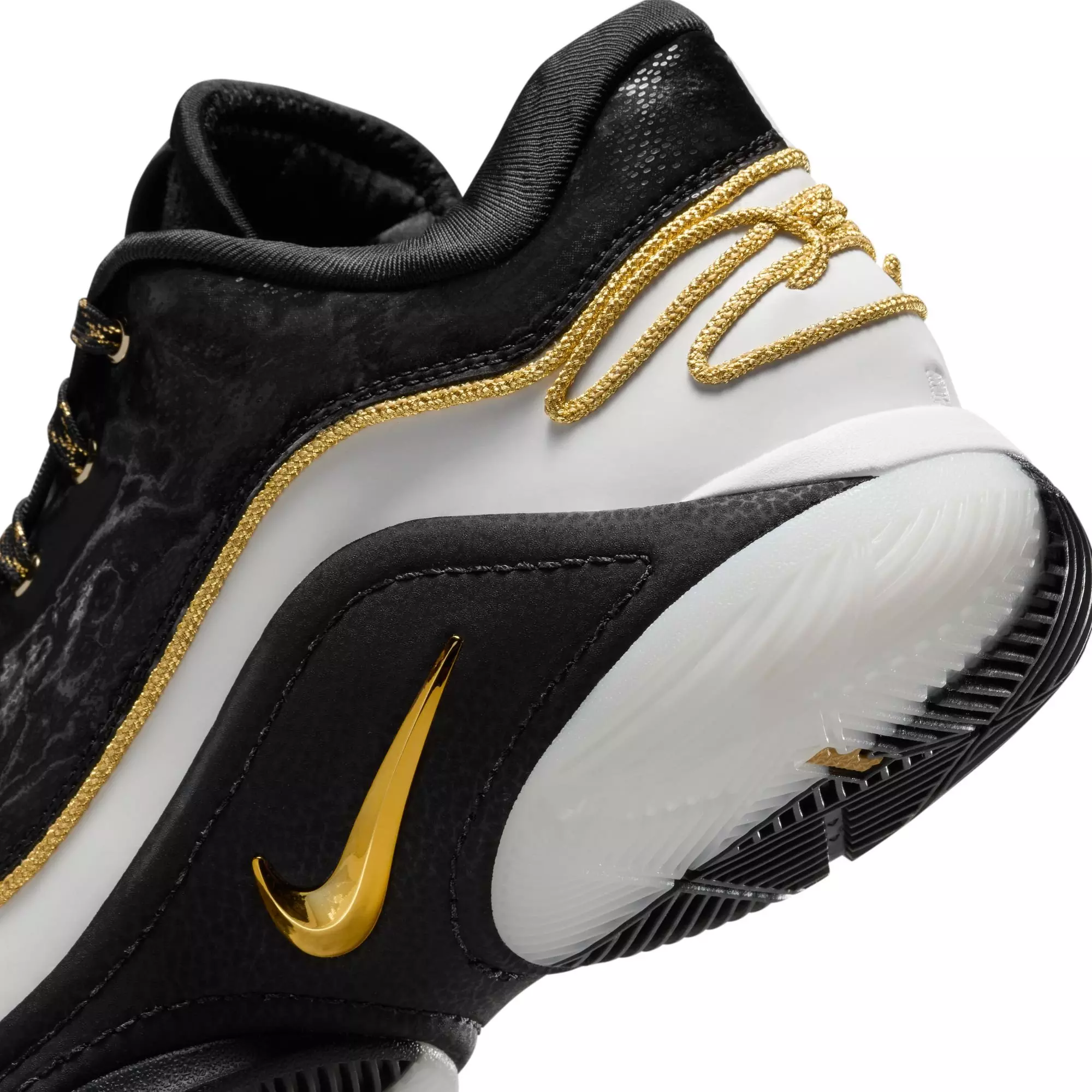Nike LeBron XXII "Mogul" Men's Basketball Shoe - WHITE/BLACK/GOLD