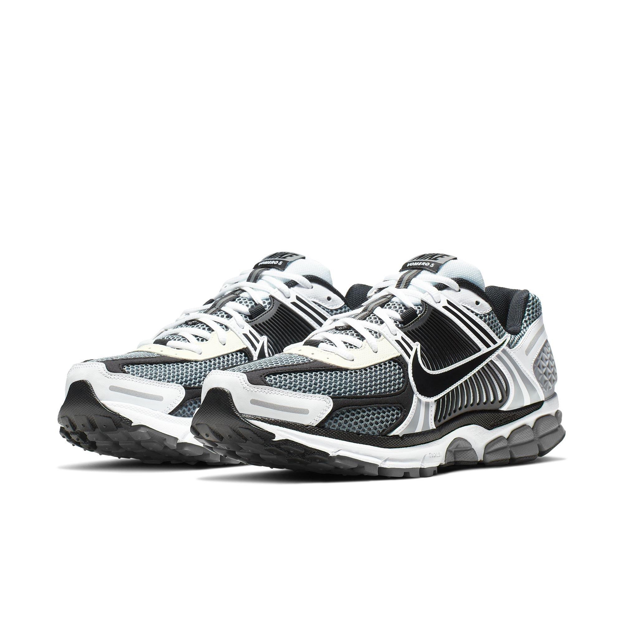 Nike Zoom Vomero 5 SE SP "Dark Grey/Black/White/Sail" Men's Shoe - BLACK/SILVER Thumbnail View 5