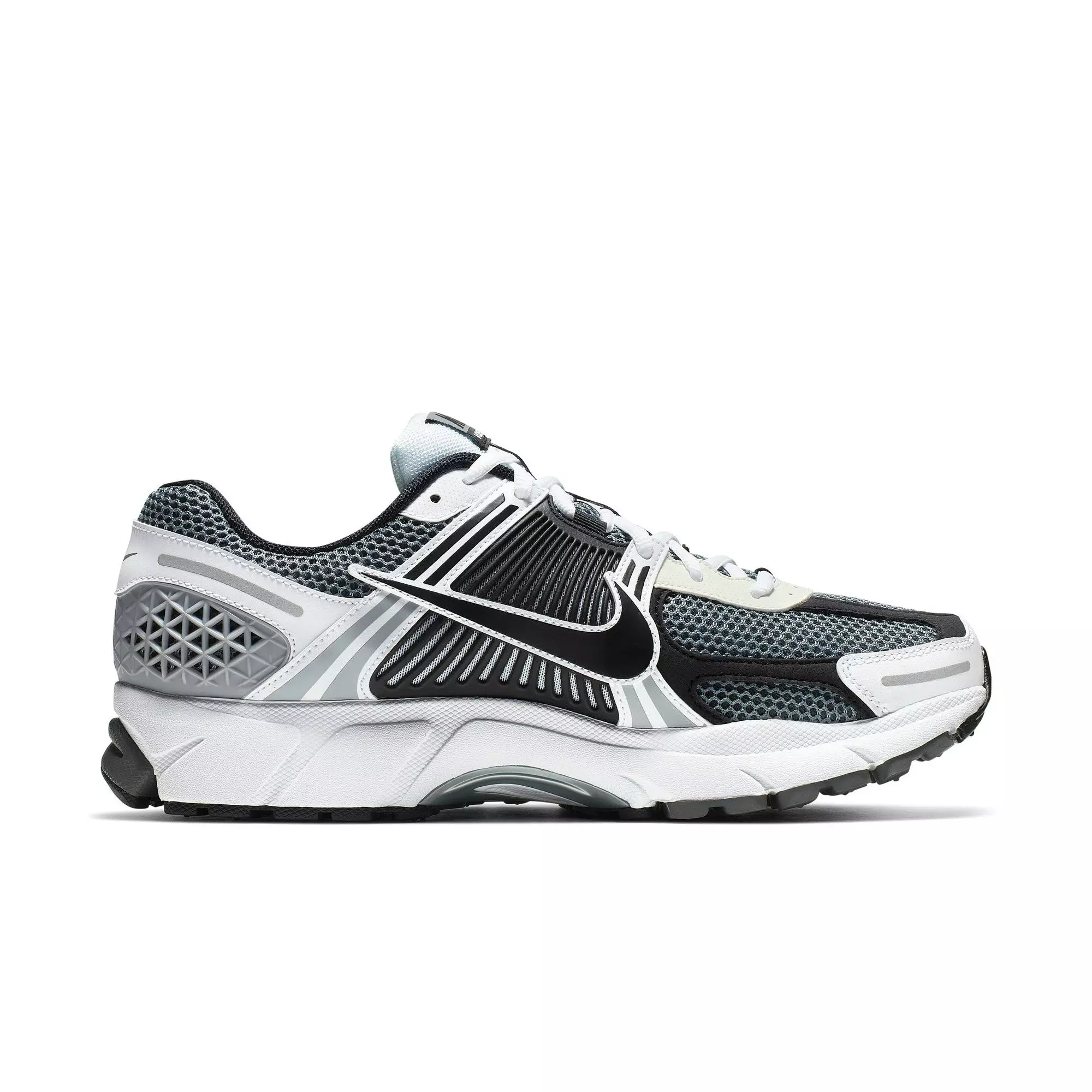 Nike Zoom Vomero 5 SE SP "Dark Grey/Black/White/Sail" Men's Shoe - BLACK/SILVER