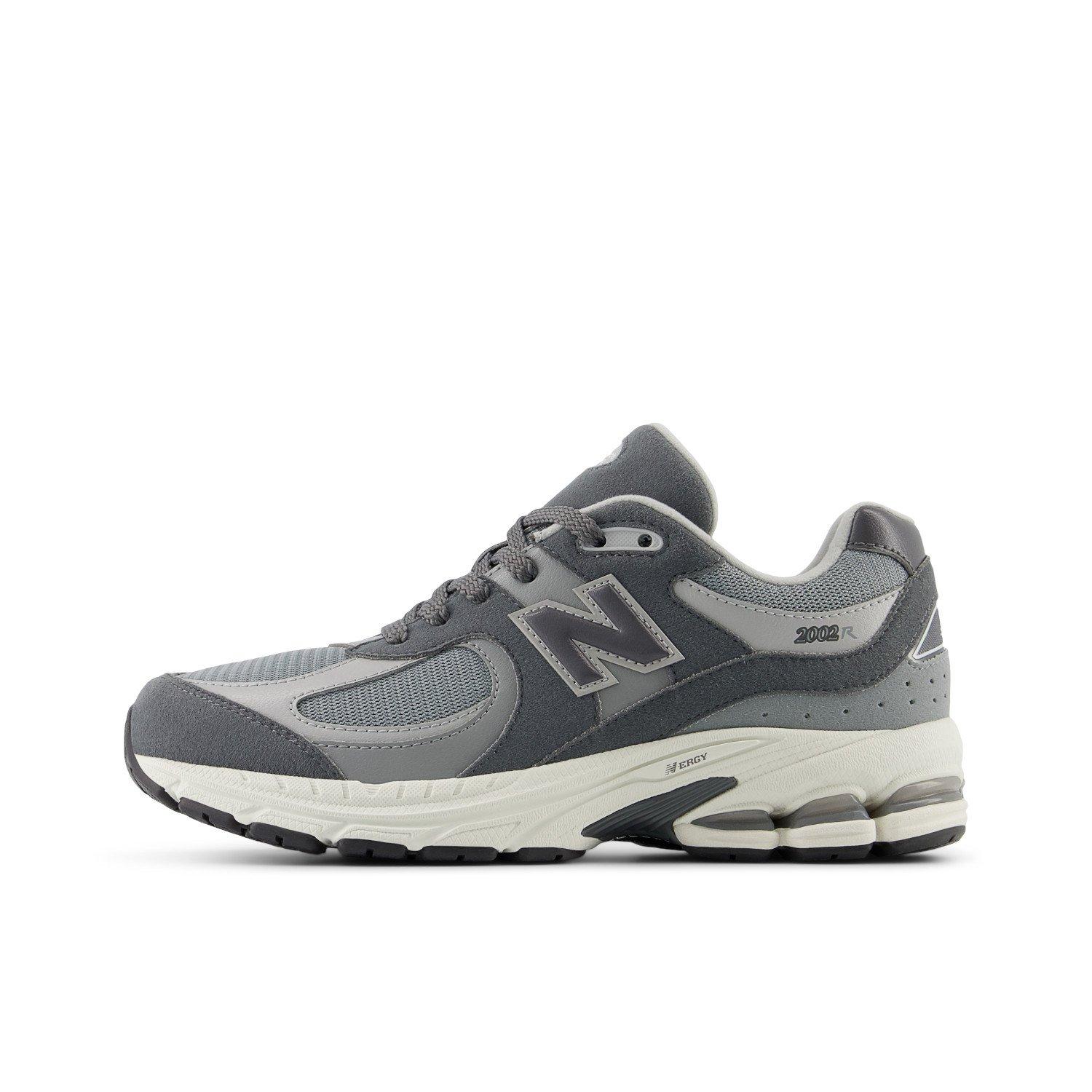 New Balance 2002 Grade School Boys' "Dk Grey" Shoe