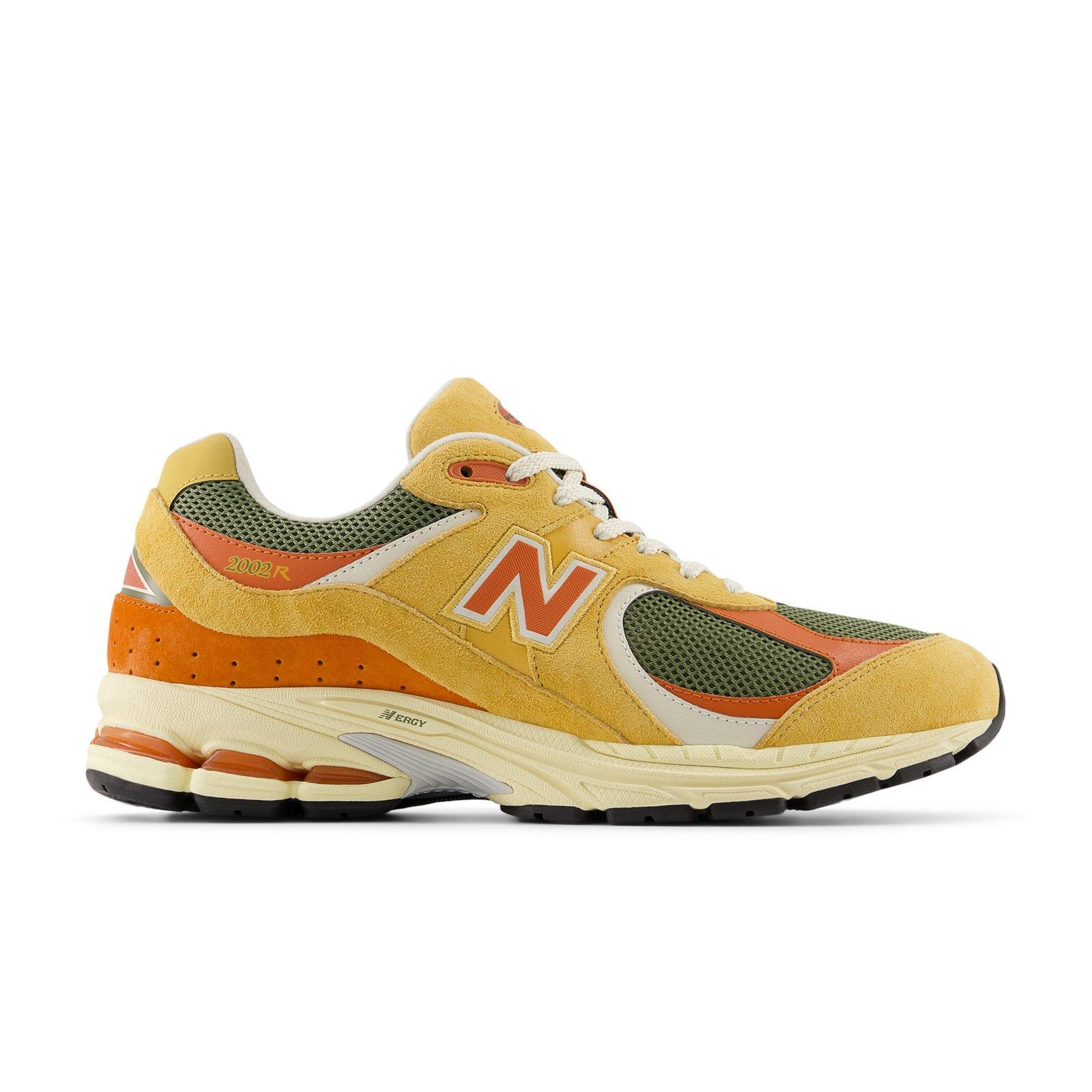 New Balance 2002R "Dried Apricot/Infield Clay/Dark Olivine" Men's Shoe - ORANGE/YELLOW