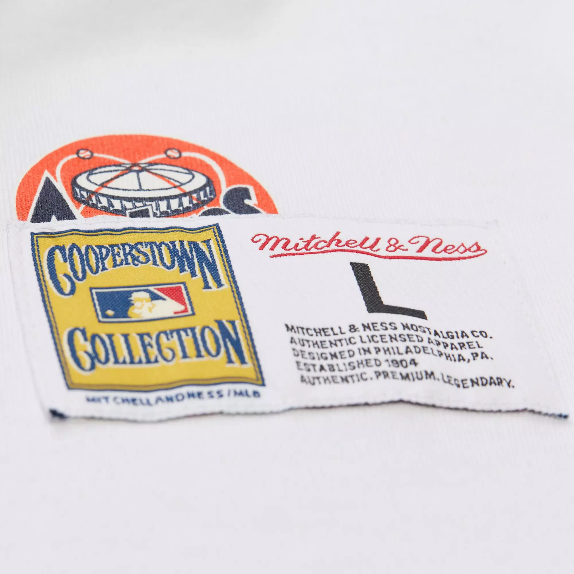 Mitchell & Ness Men's Houston Astros Vintage Logo Tee-White - WHITE