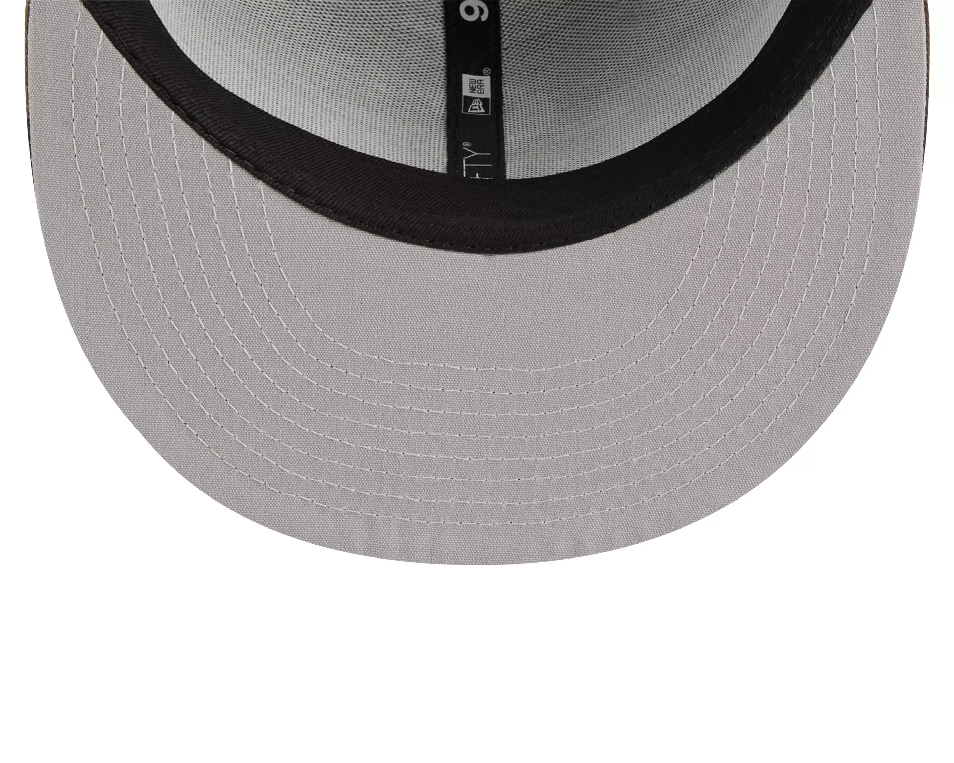 New Era Chicago White Sox 9FIFTY Trucker Snapback Hat - Camo - GREEN