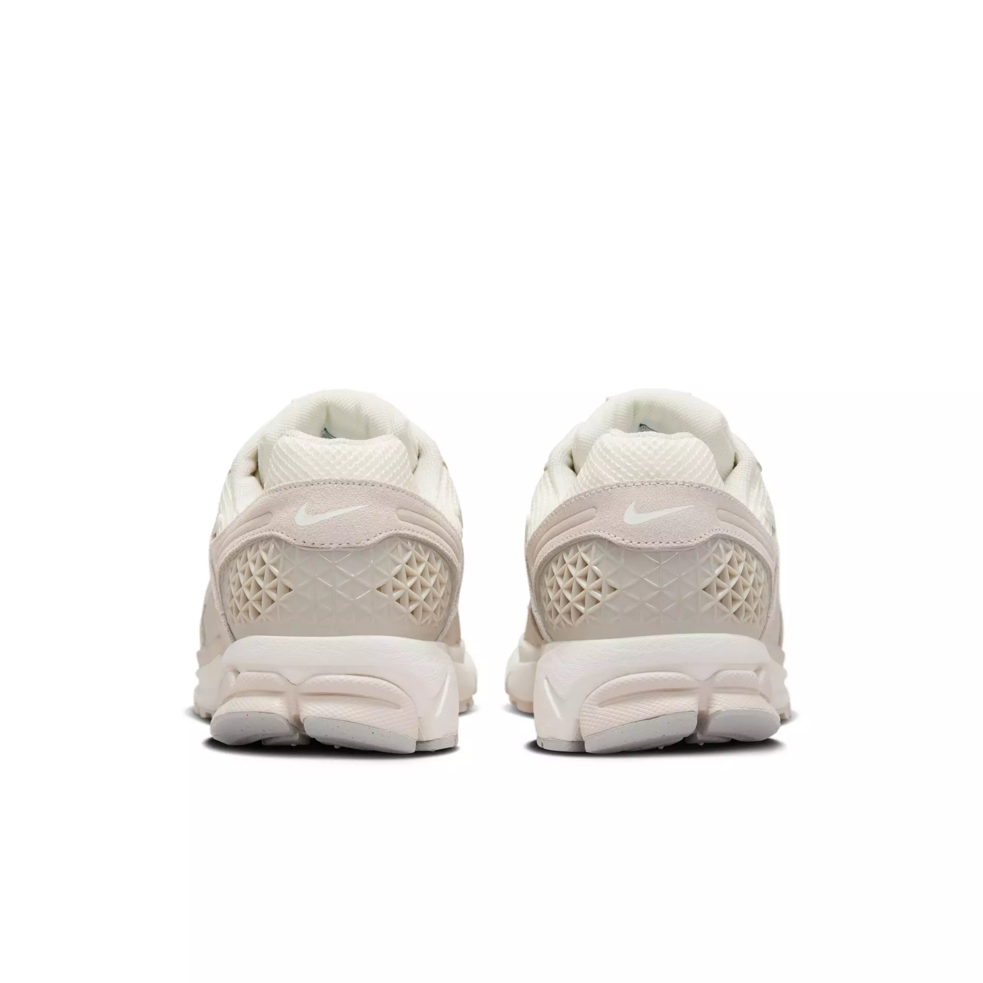 Nike Zoom Vomero 5 "Lt Orewood Brn" Men's Shoe - CREAM