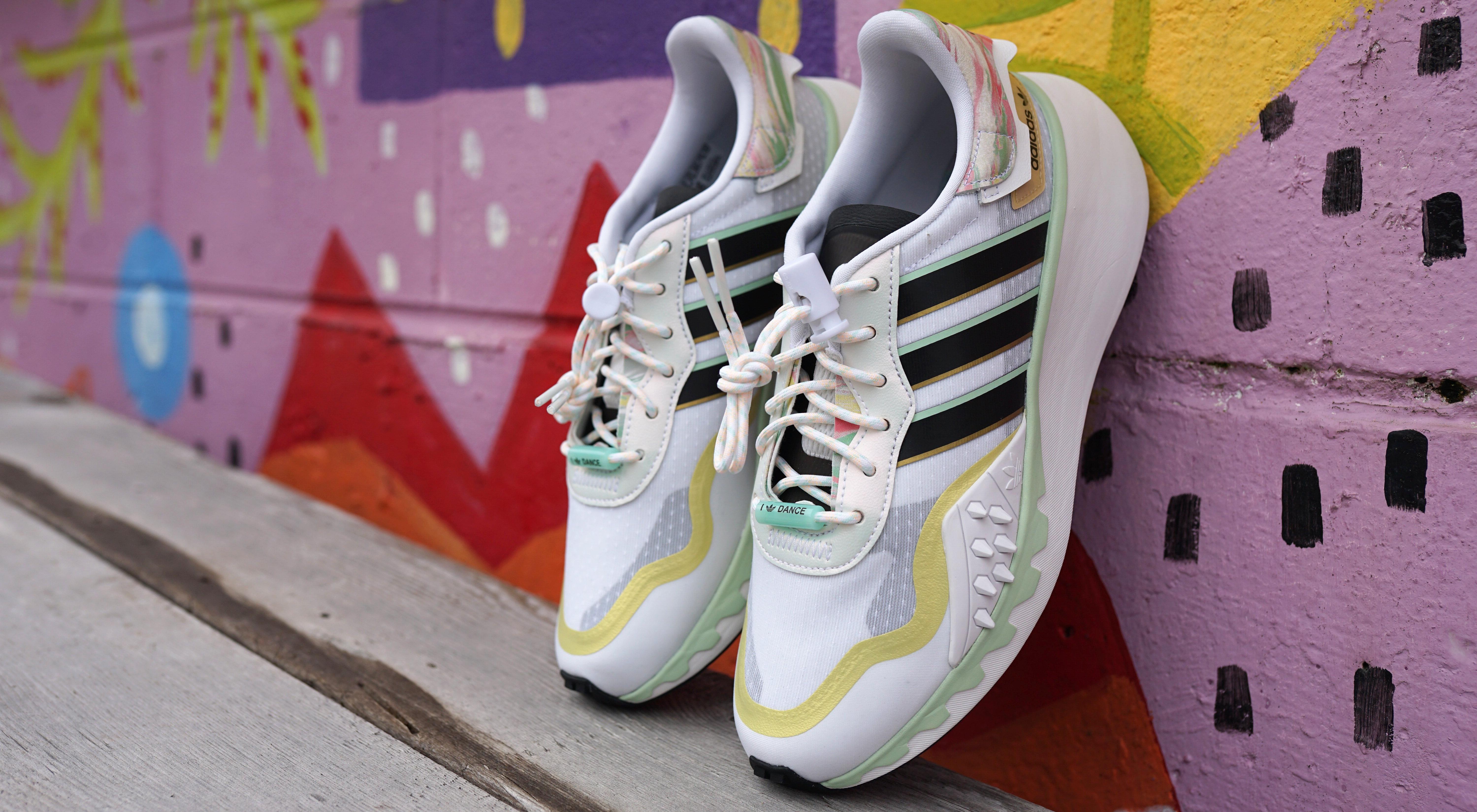 adidas Choigo "White/Core Black/Frozen Green" Women's Shoe