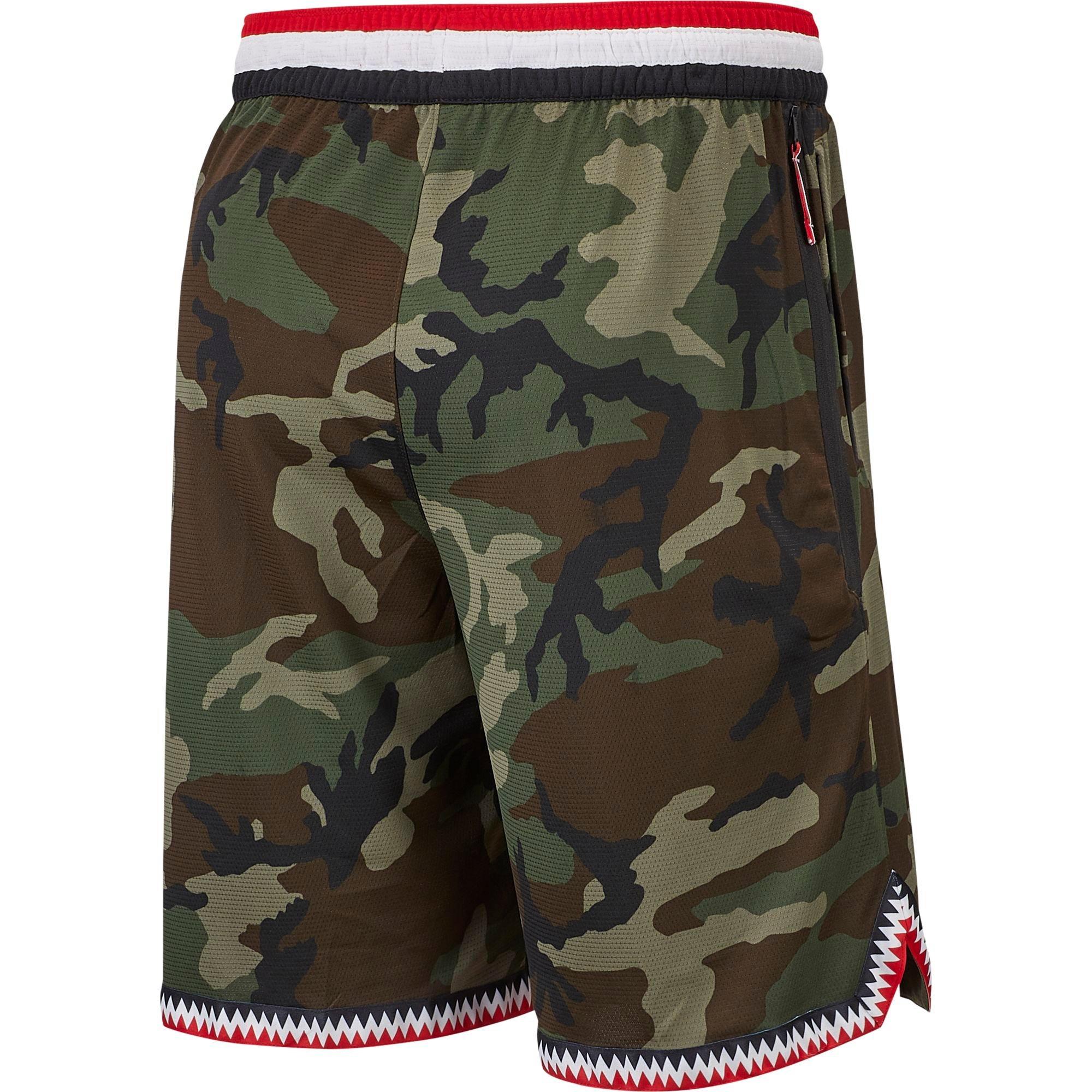 mens nike dna camo shorts
