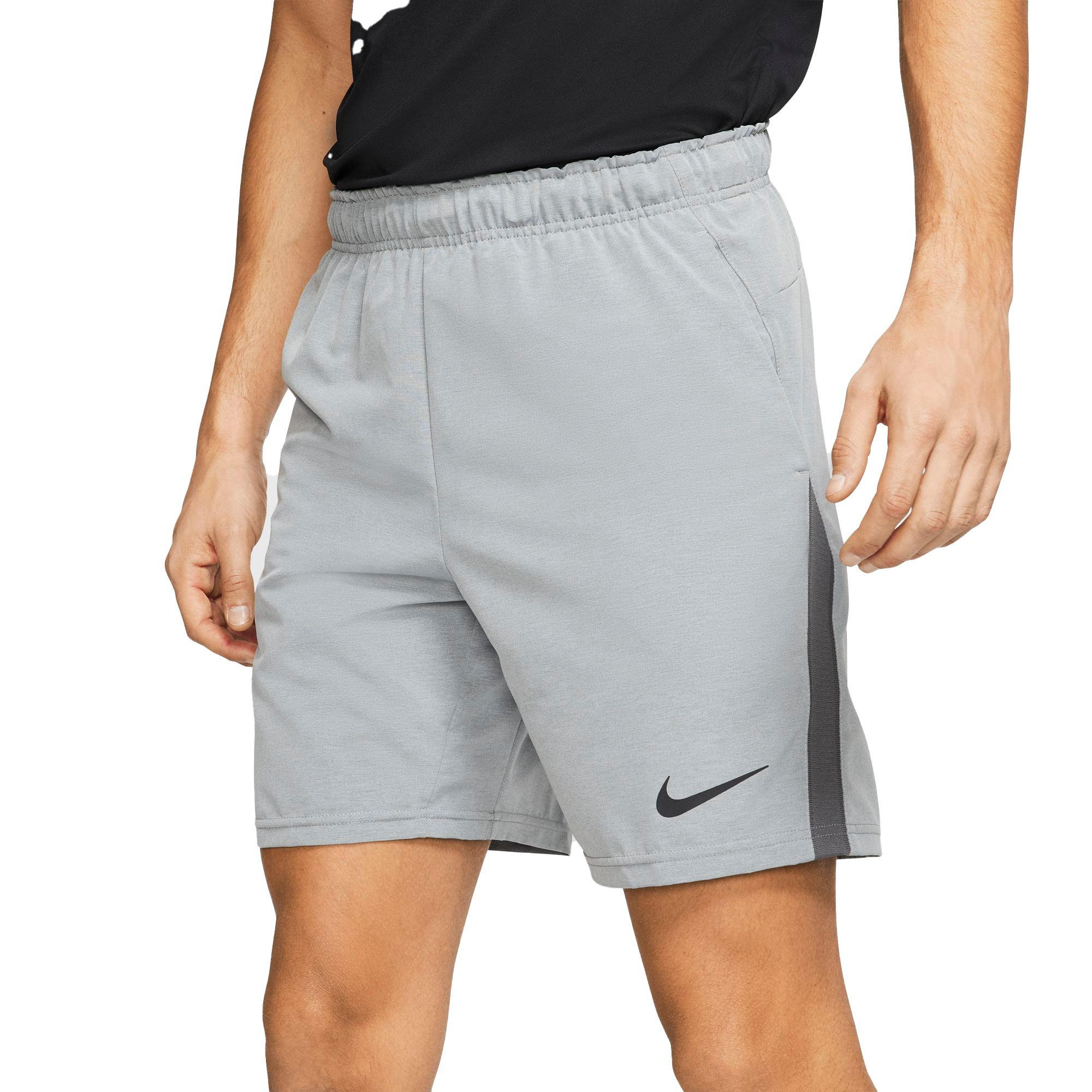 nike men's 8 training shorts
