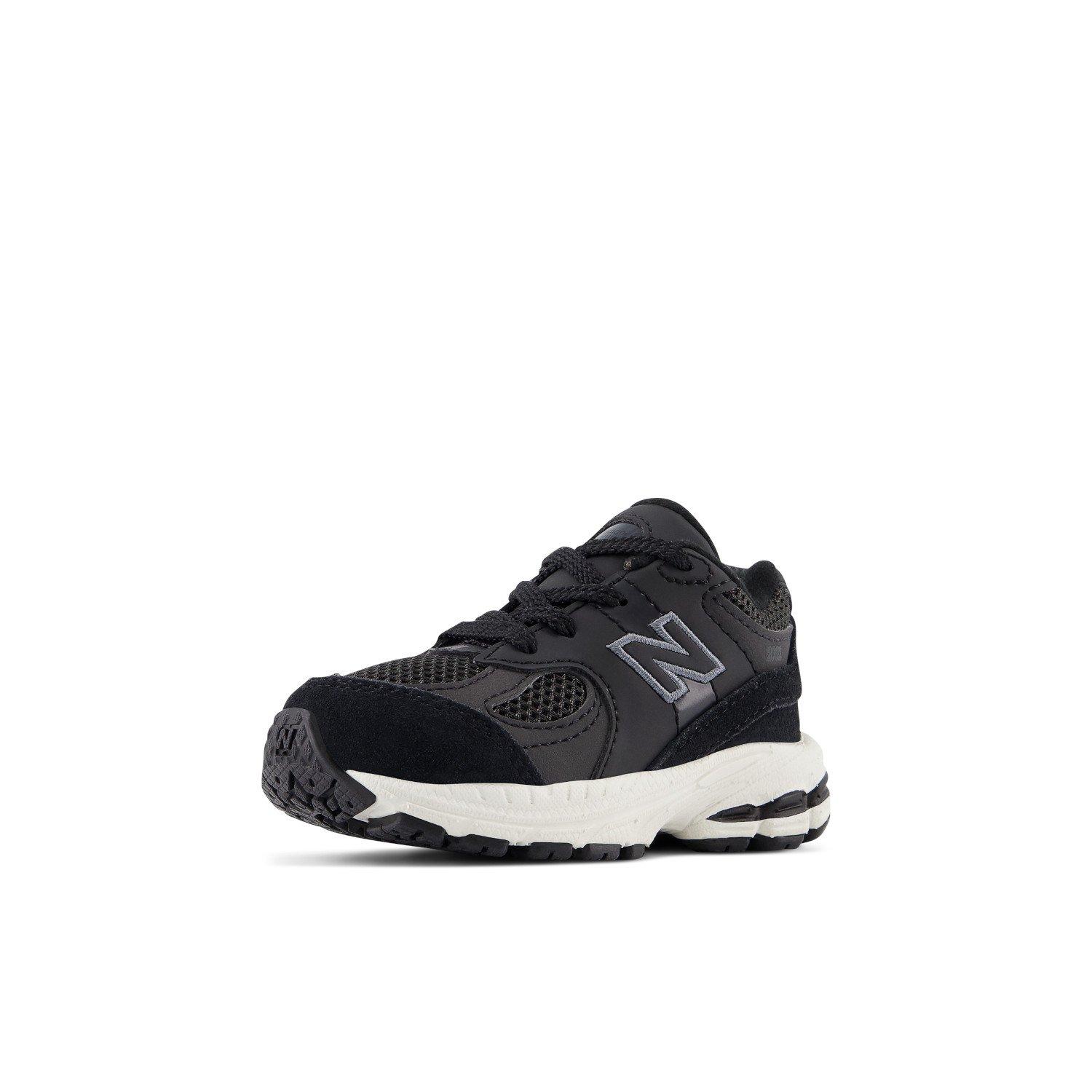 New Balance 2002 Toddler Boys' Black/White Shoe