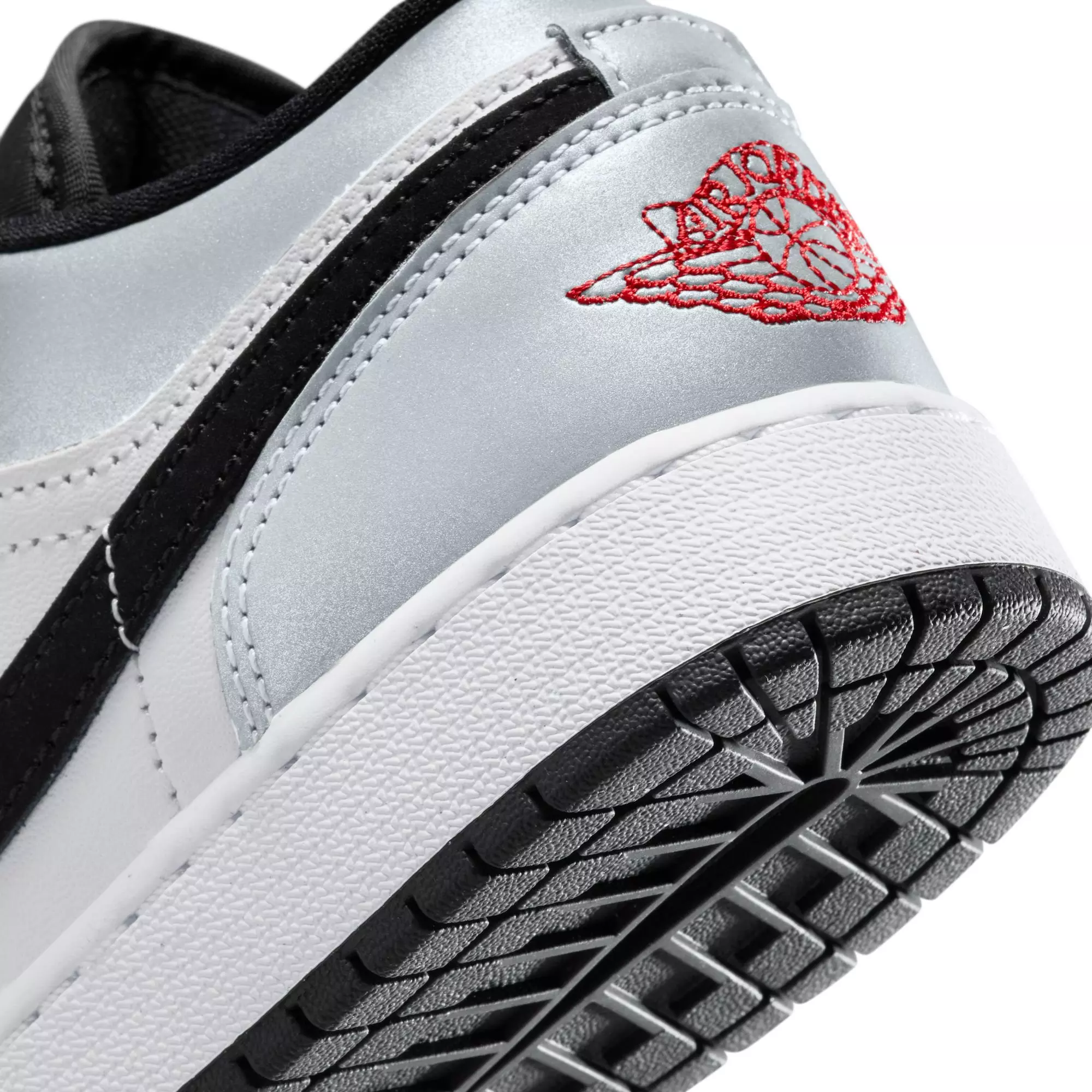 Jordan 1 Low SE "White/Fire Red/Black/Matte Silver" Grade School Boys' Shoe - BLACK/RED/SILVER