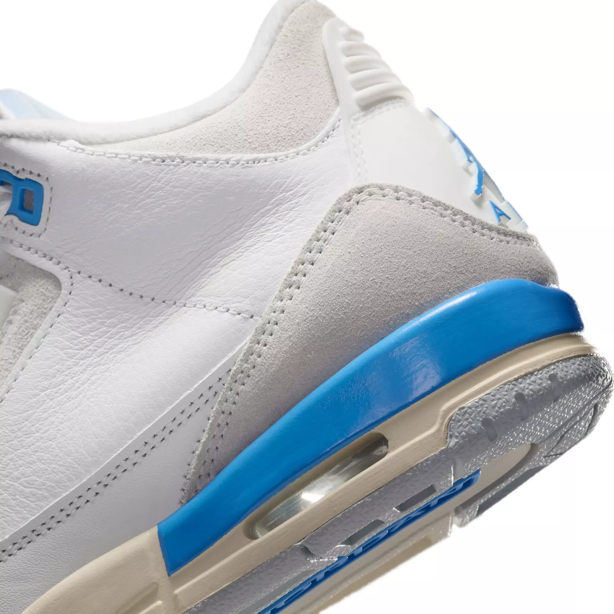 Jordan 3 Retro "Lucky Shorts" Grade School Kids' Shoe - SUMMIT WHITE/HYDROGEN BLUE/LEGEND BLUE