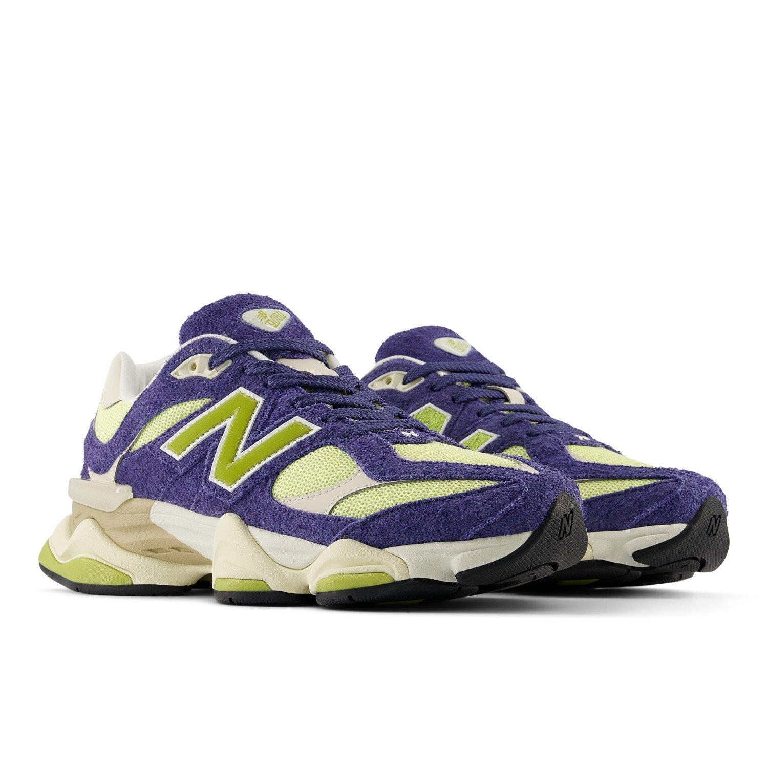 ぺぇページ New Balance 9060 