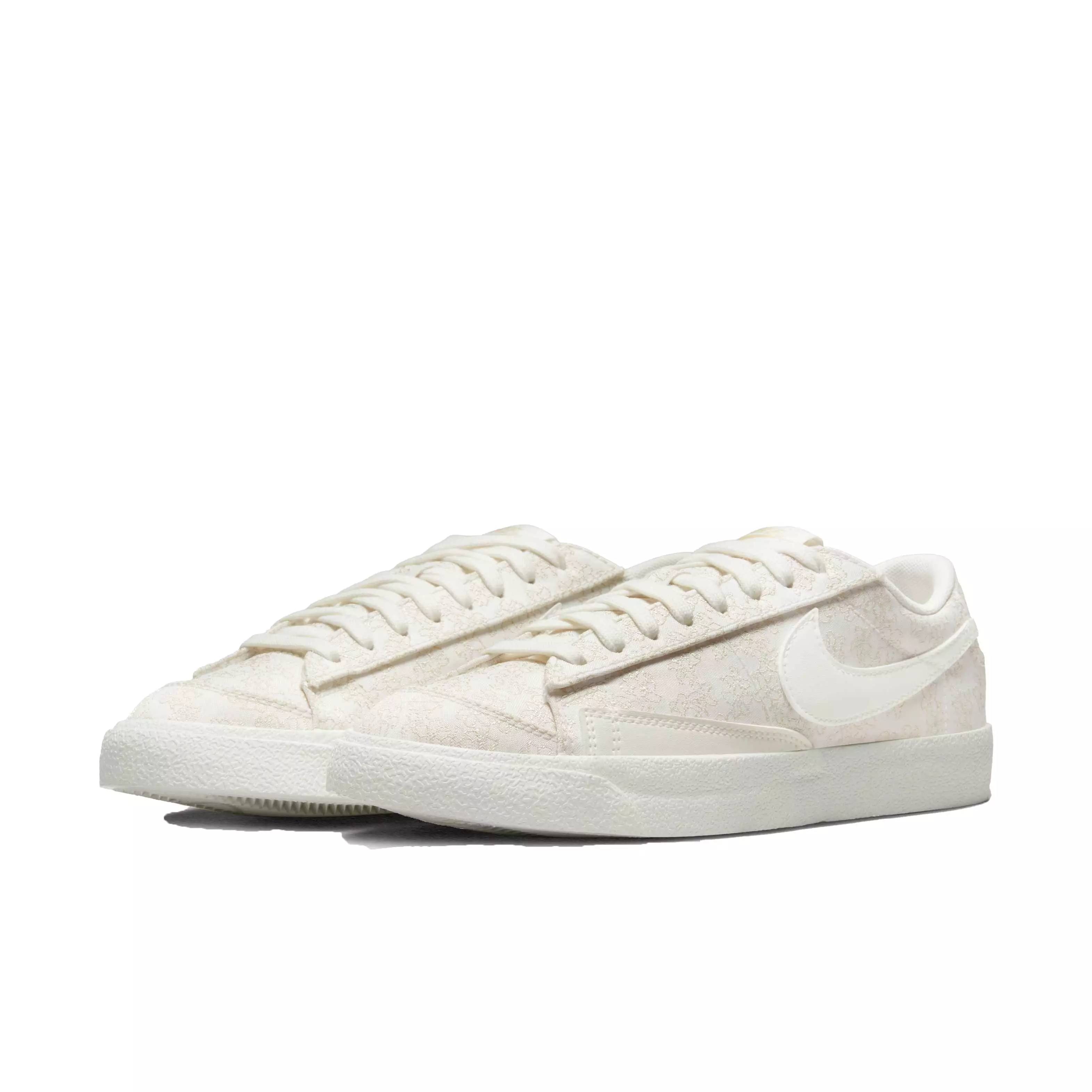 Nike Blazer Low '77 SE "Sail/Multi Color/Sesame" Women's Shoe - OFF-WHITE