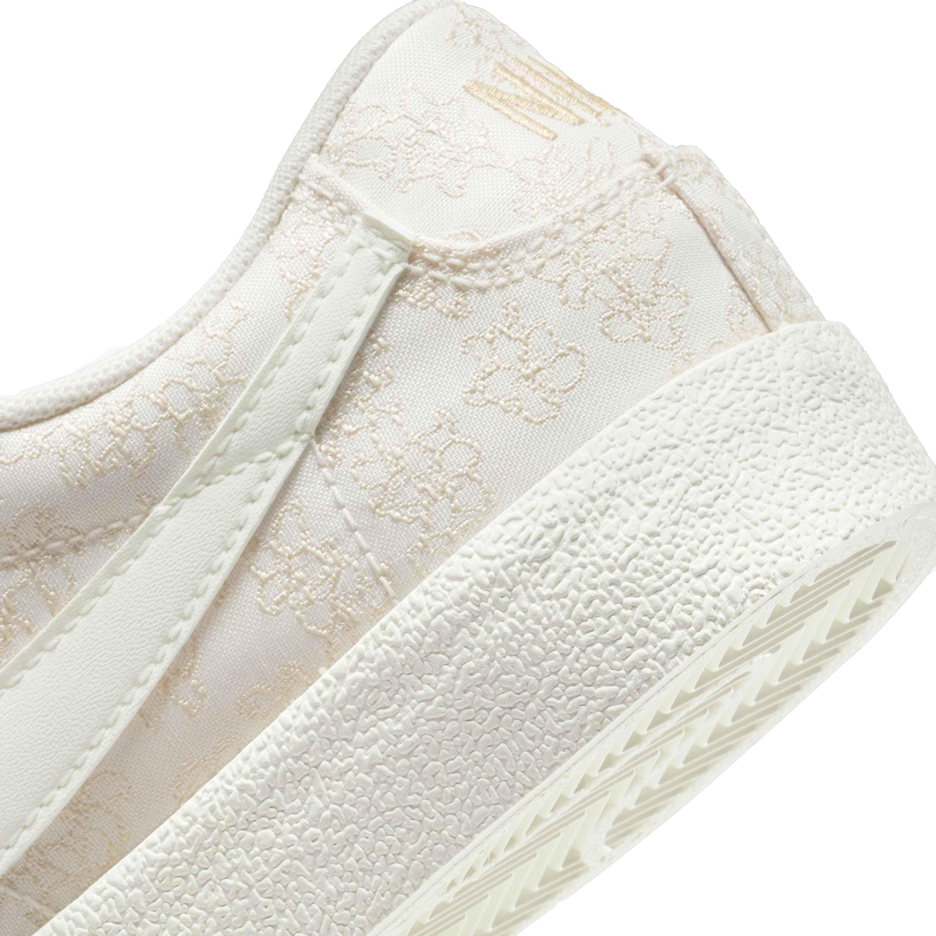 Nike Blazer Low '77 SE "Sail/Multi Color/Sesame" Women's Shoe - OFF-WHITE Thumbnail View 6