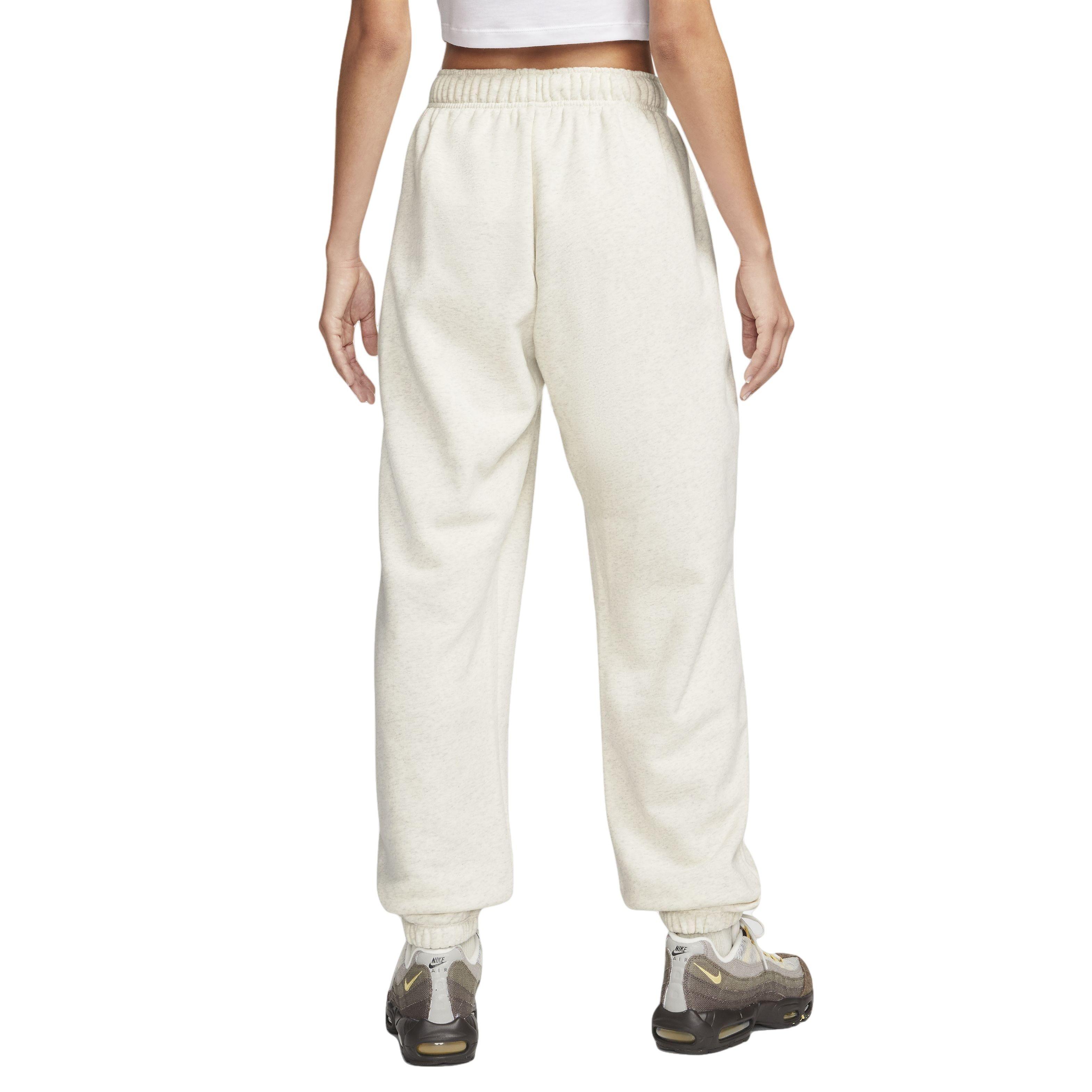 Classic Sweatpant in Milk