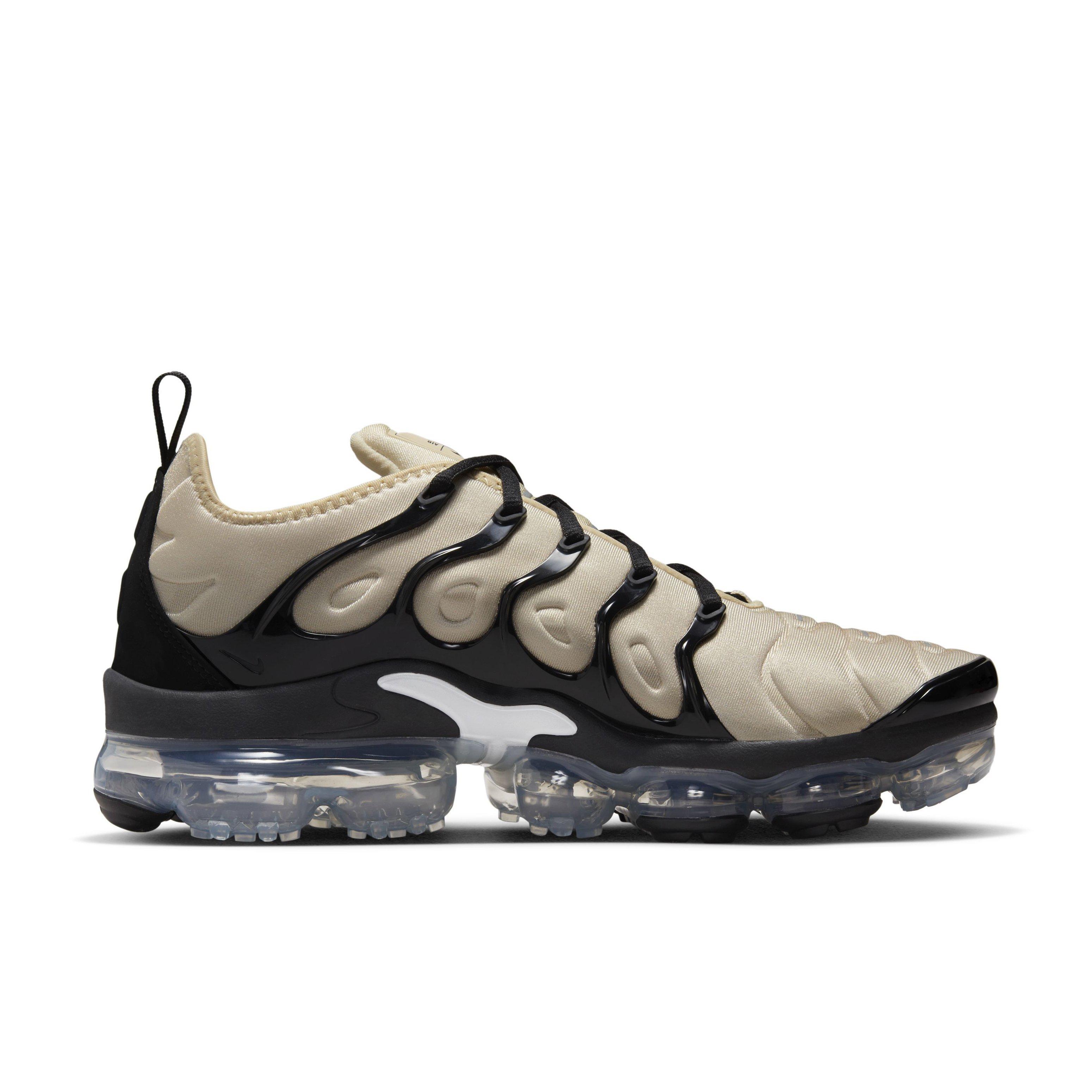 vapormax plus khaki on feet