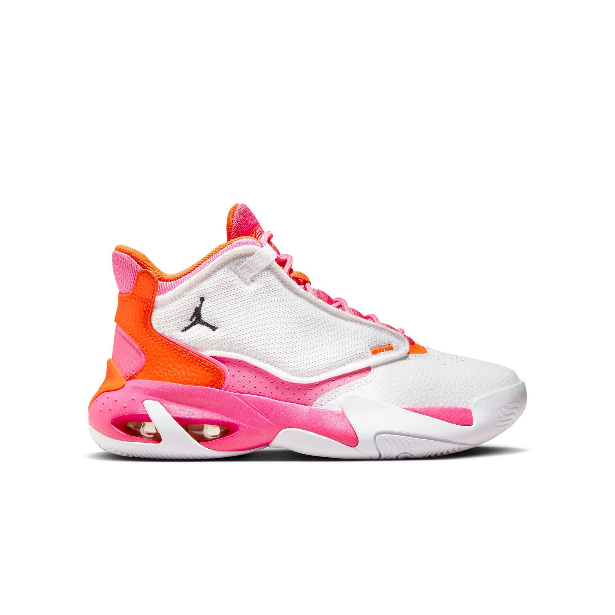 Jordan max clearance aura size 4