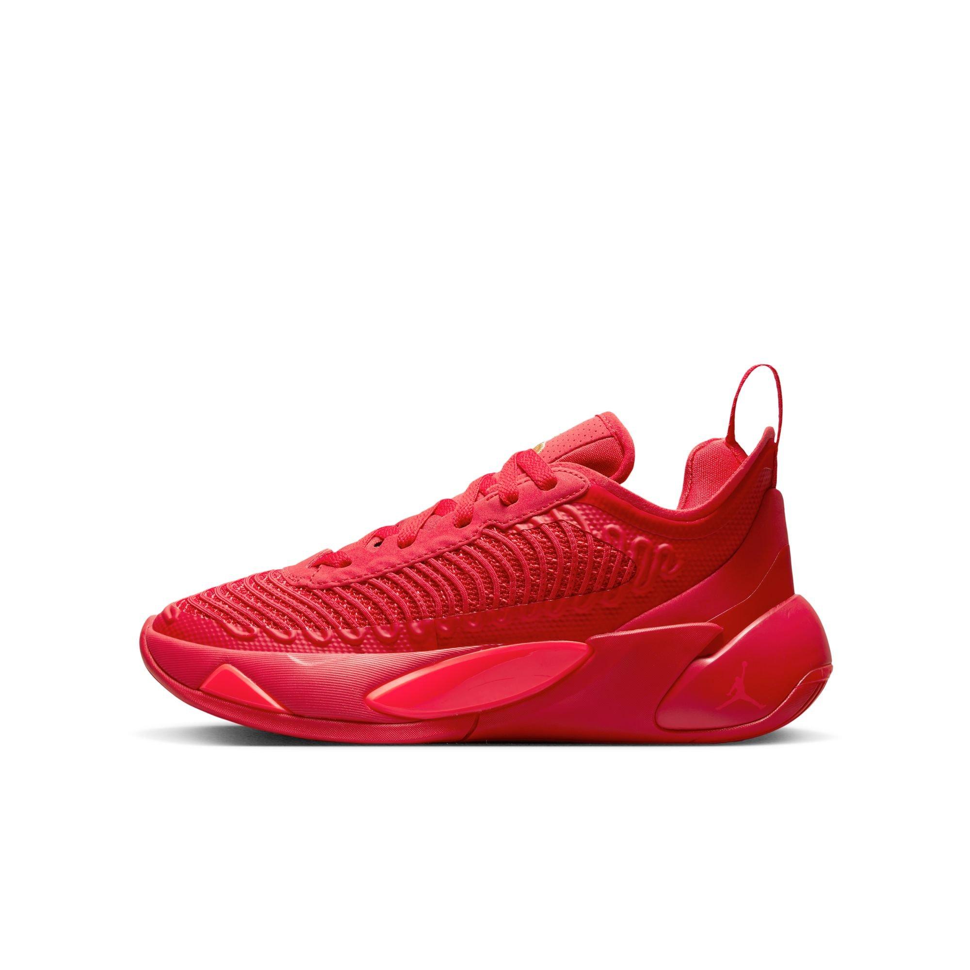 Cheap red basketball clearance shoes