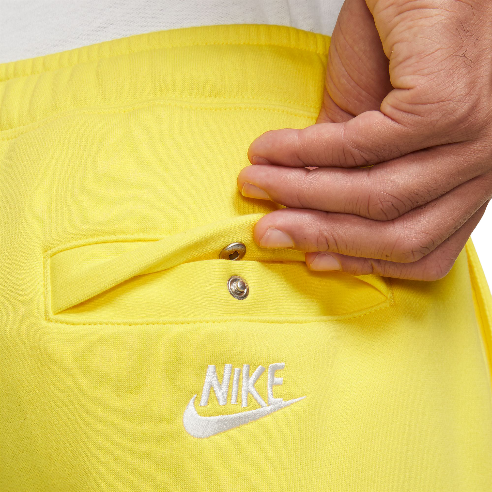 Nike sportswear club online fleece jaune