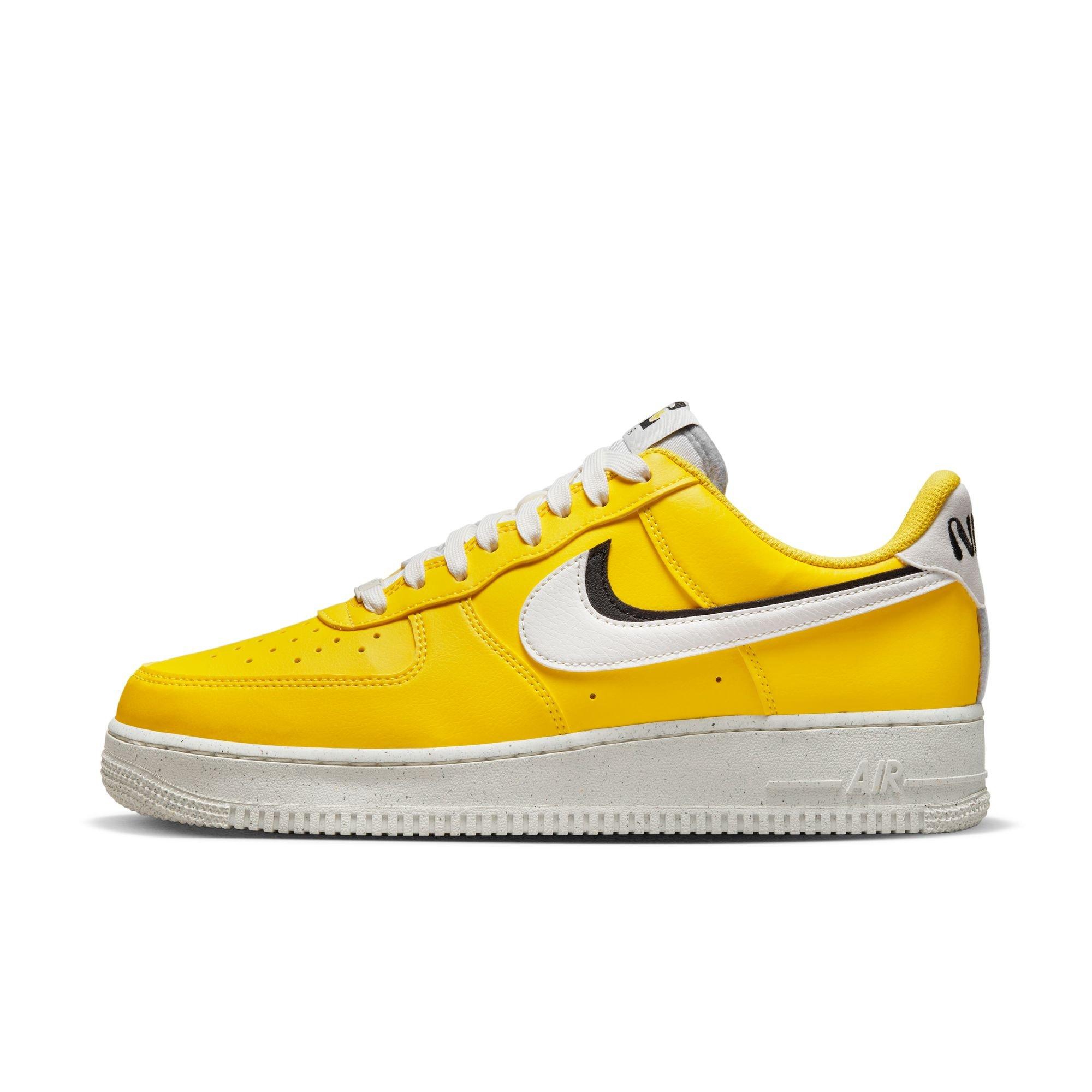 Nike Mens Air Force 1 '07 Lv8 3 Peace, Love and