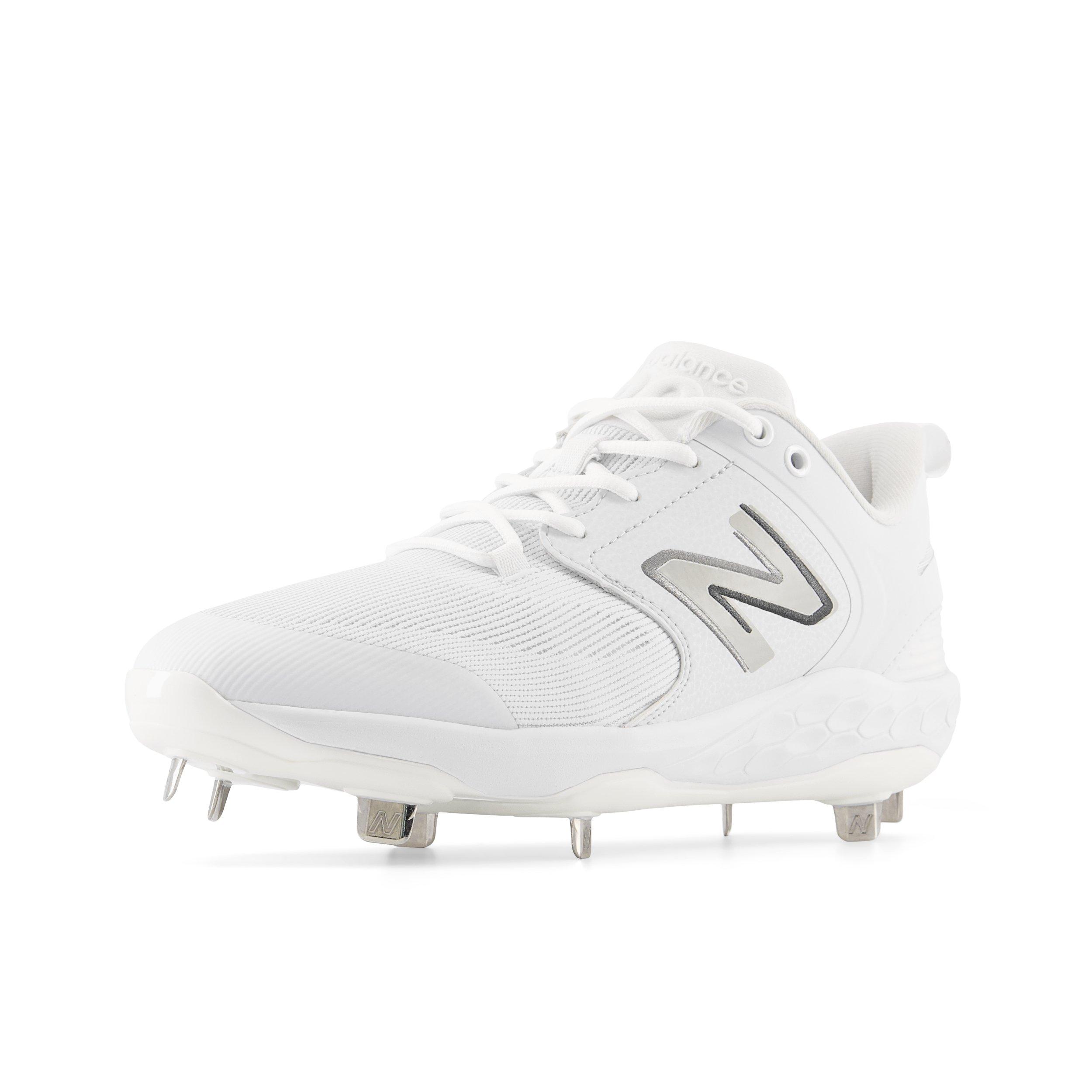 White new balance on sale metal baseball cleats