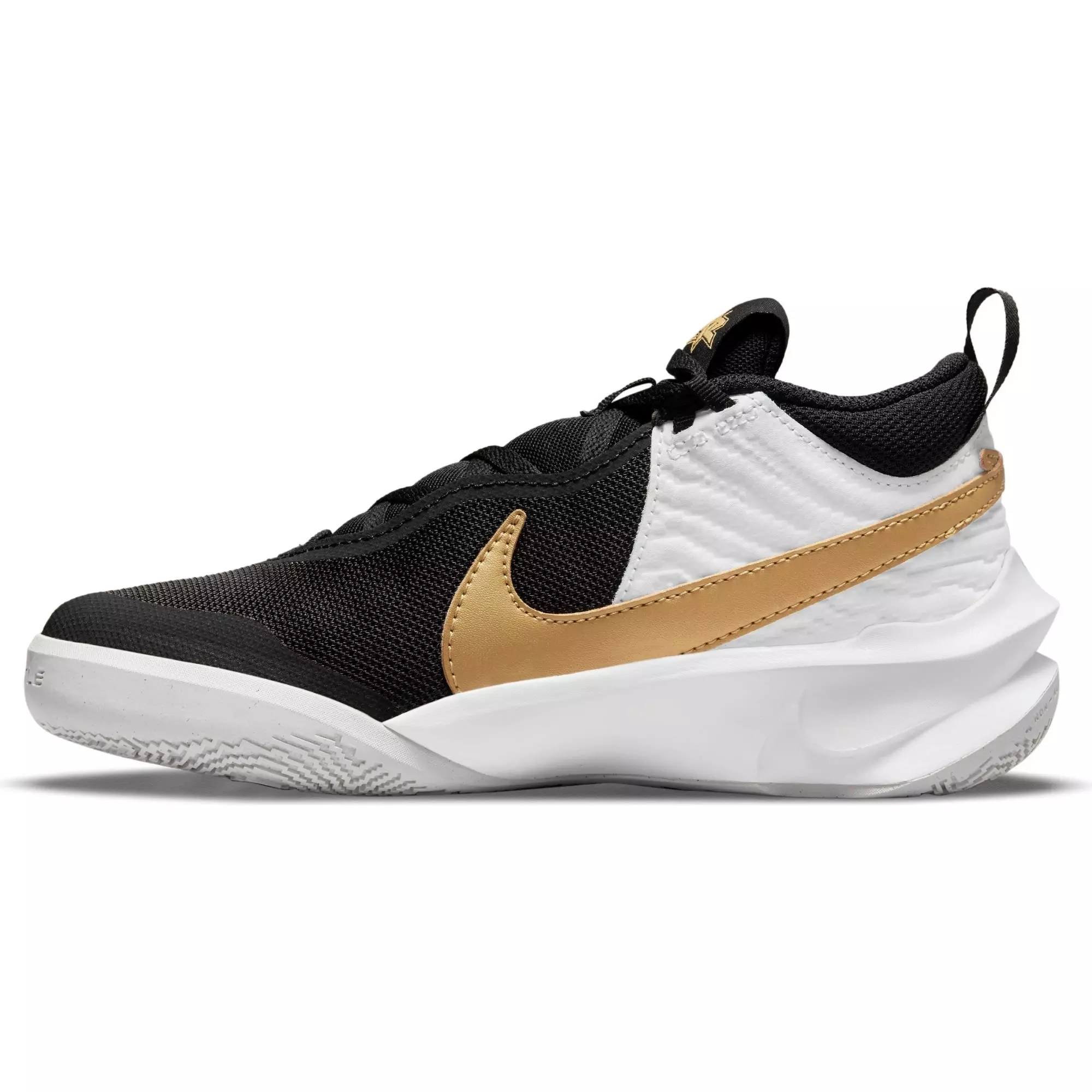 Nike Team Hustle D 10 "Black/Metallic Gold/White" Grade School Boys' Basketball Shoe - BLACK/GOLD/WHITE
